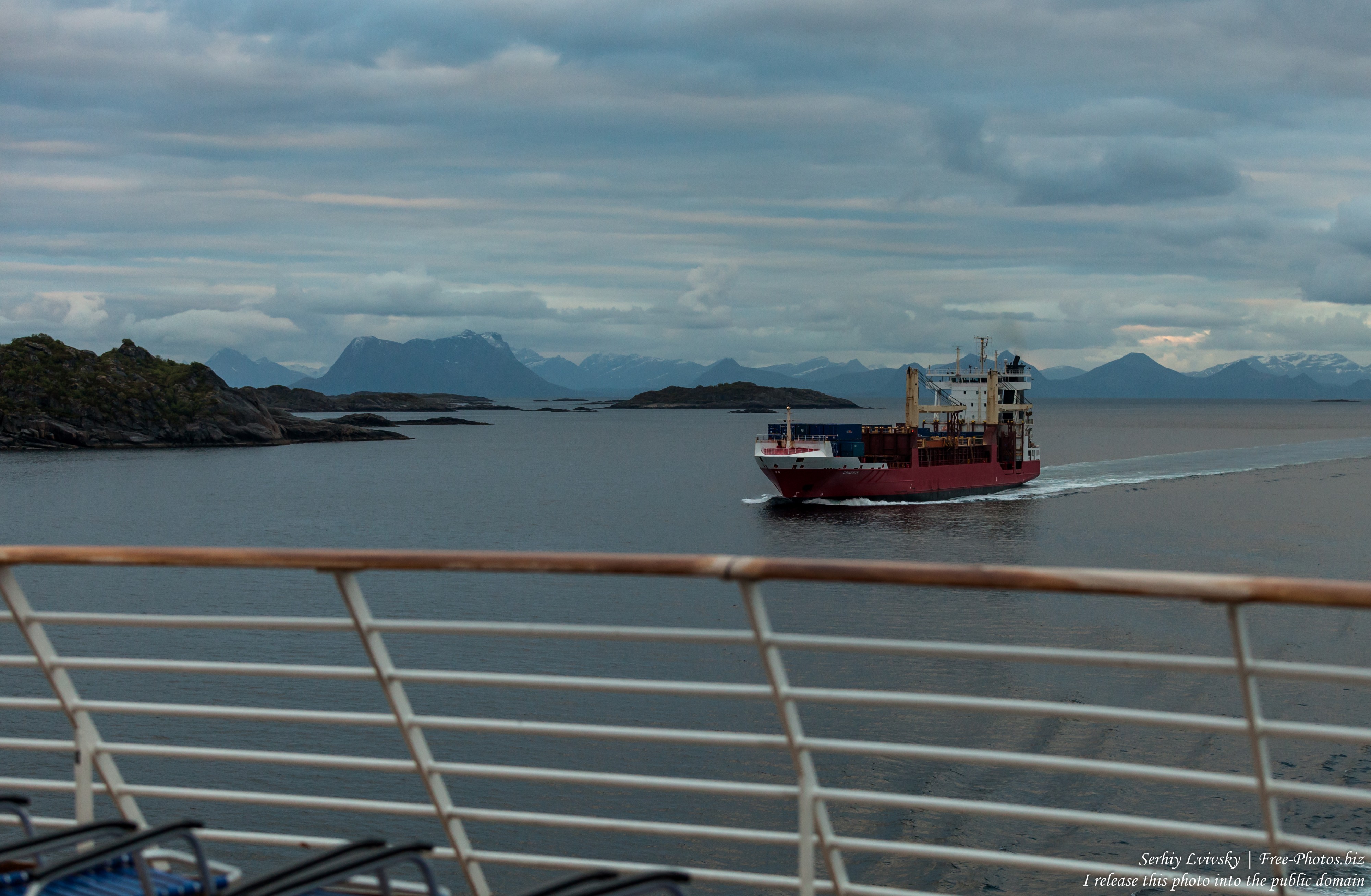 way from Svolvaer to Trollfjord, Norway, photographed in June 2018 by Serhiy Lvivsky, picture 9