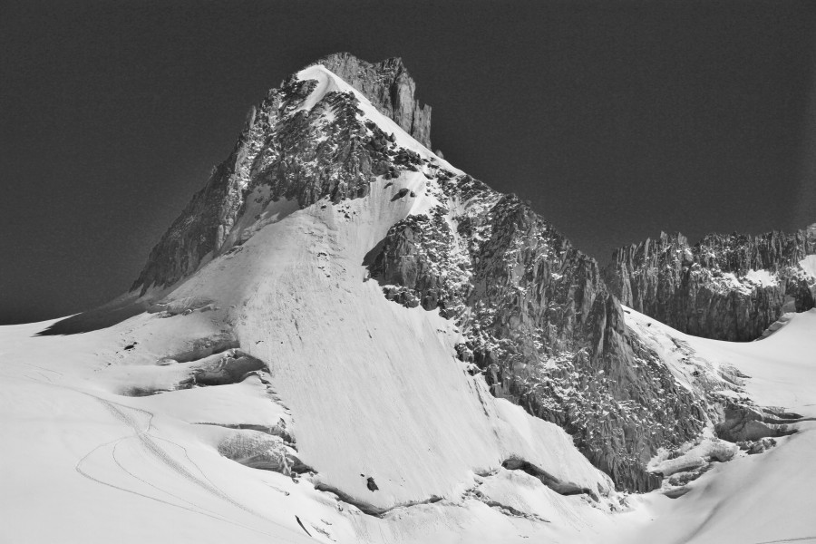 Aiguille de Toula, 2010 July, bw