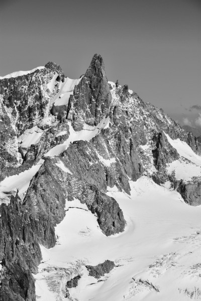 Dent du Géant from Aiguille du Midi, 2010 July, bw
