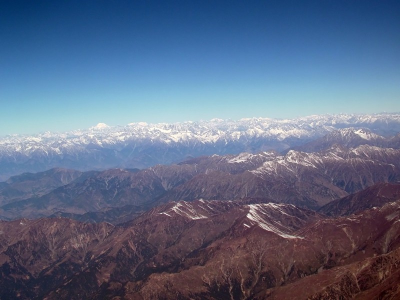 Flickr - * * - Approaching the mountains