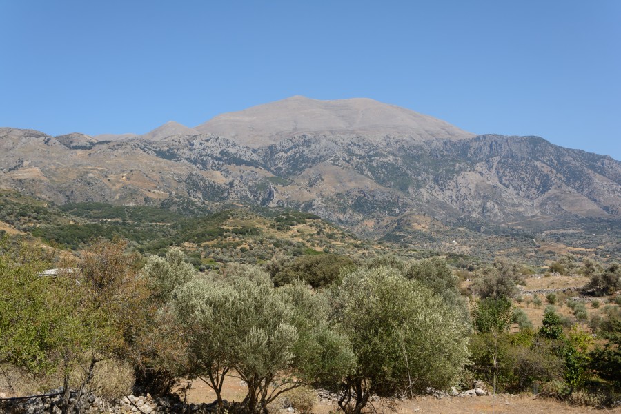Psiloritis view from Monastiraki 01