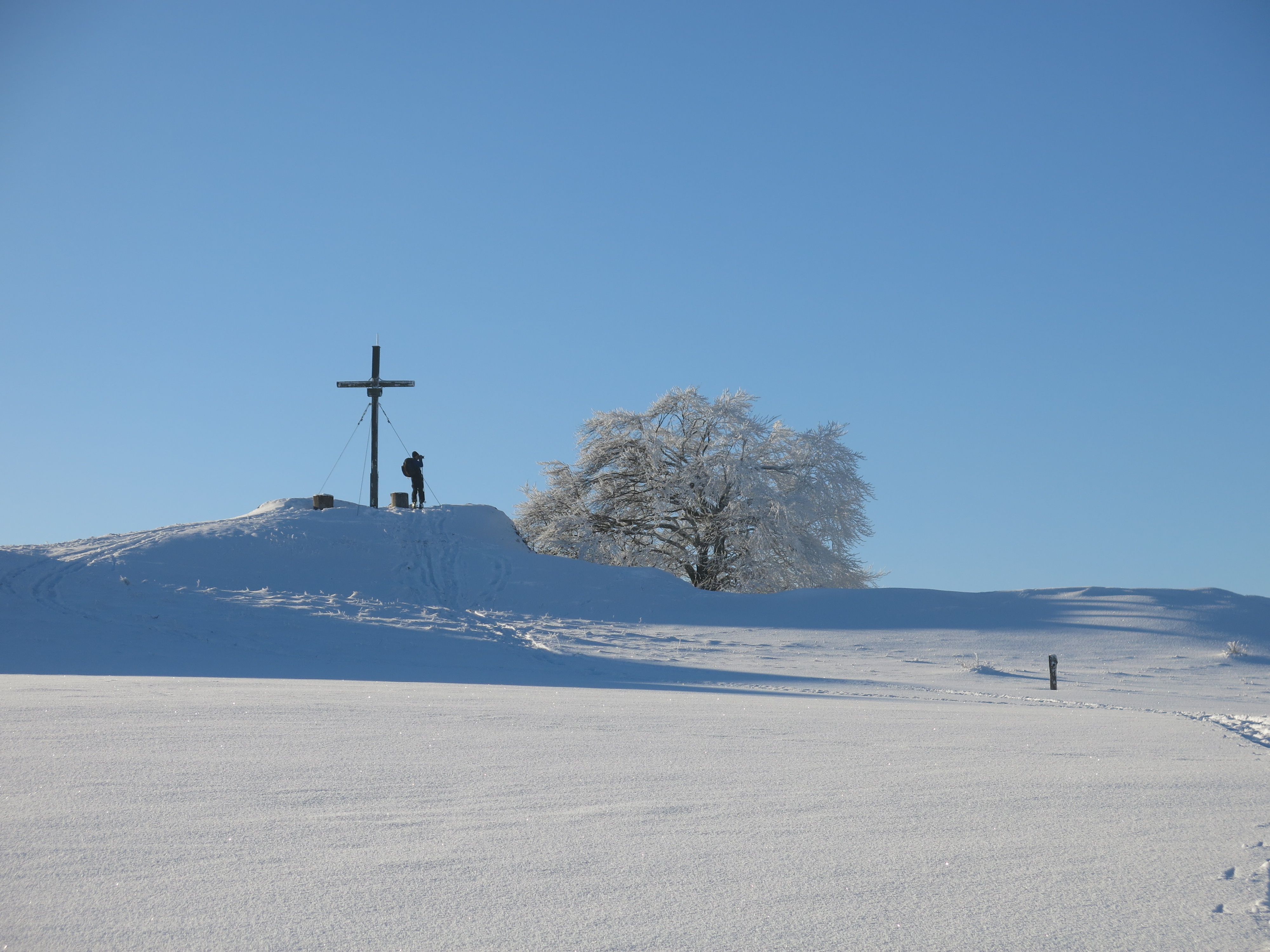 Rockenstein (Rhön) - Gipfelkreuz (Ostansicht)