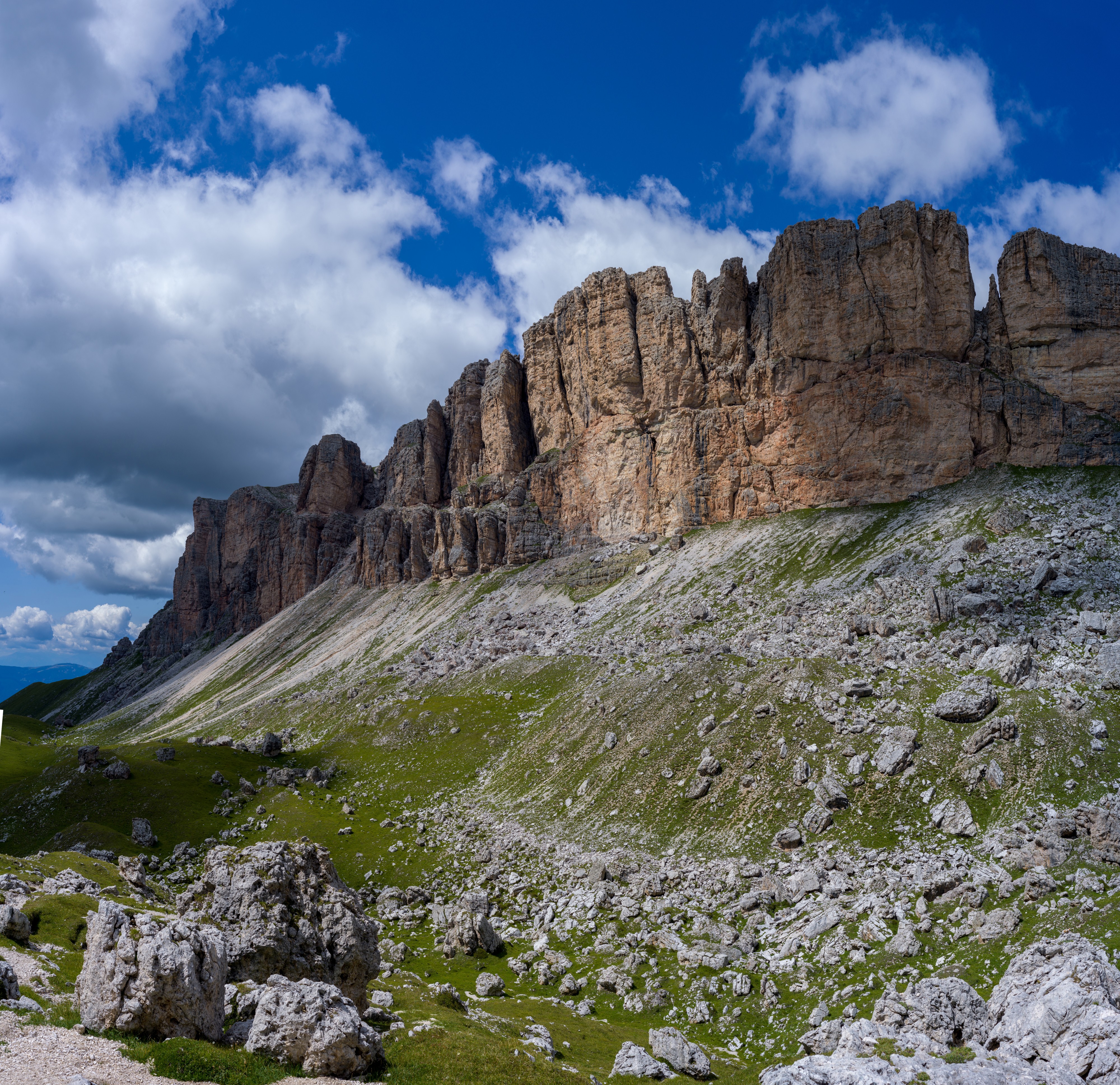 Lasteies de Chedul y Mont de Sëura Gherdëina