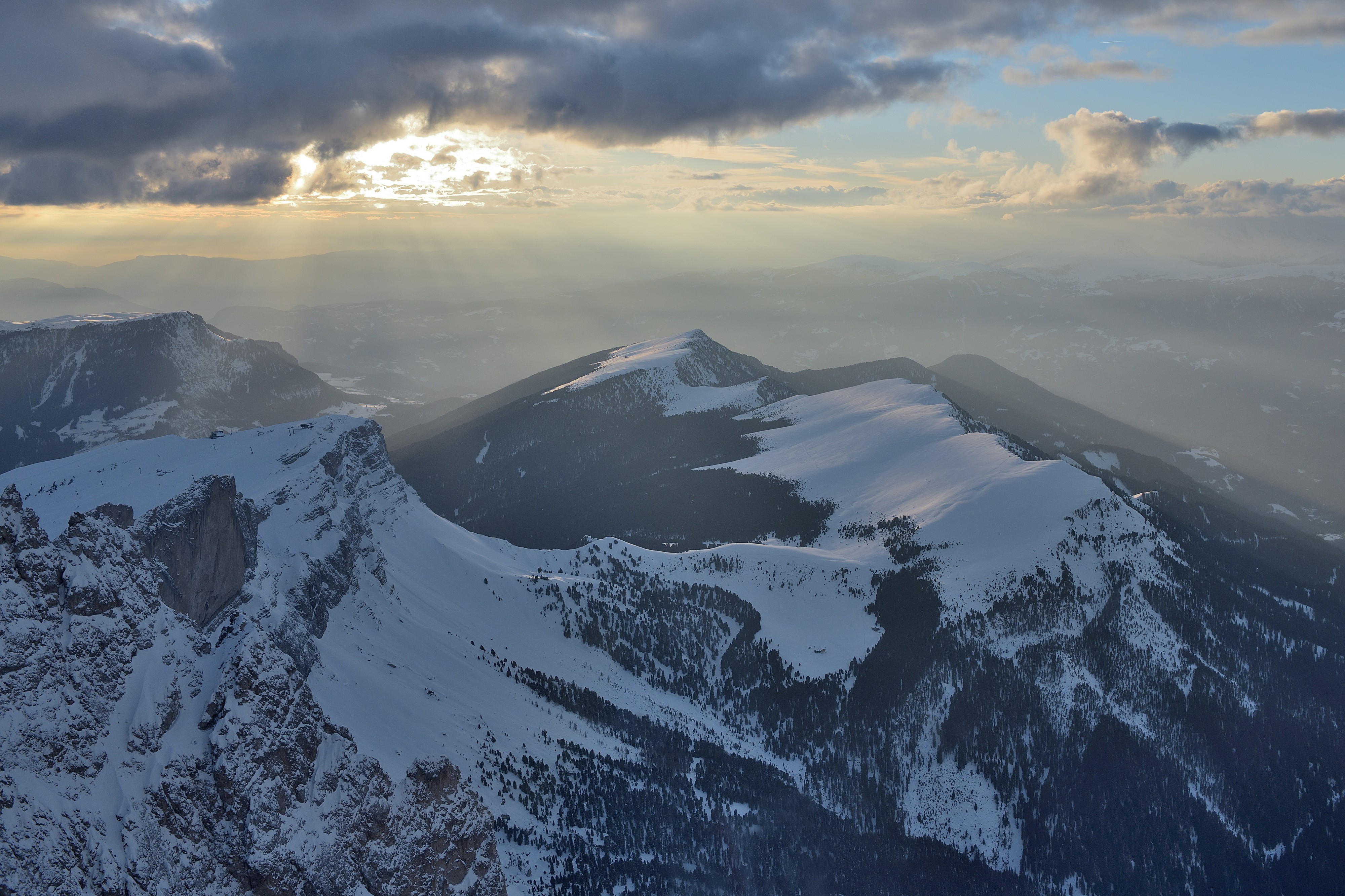 Raschötz winter aereal view