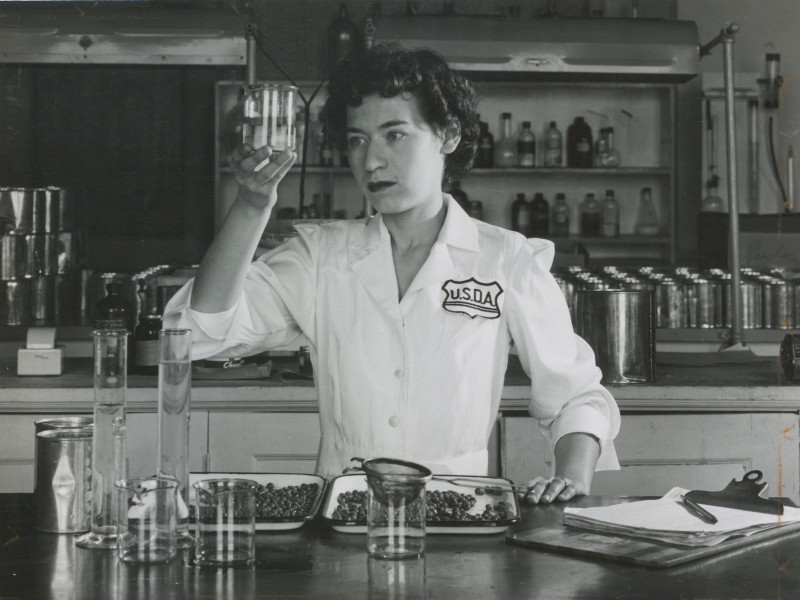 Consumer Reports - product testing - brine test for canned peas (cropped)