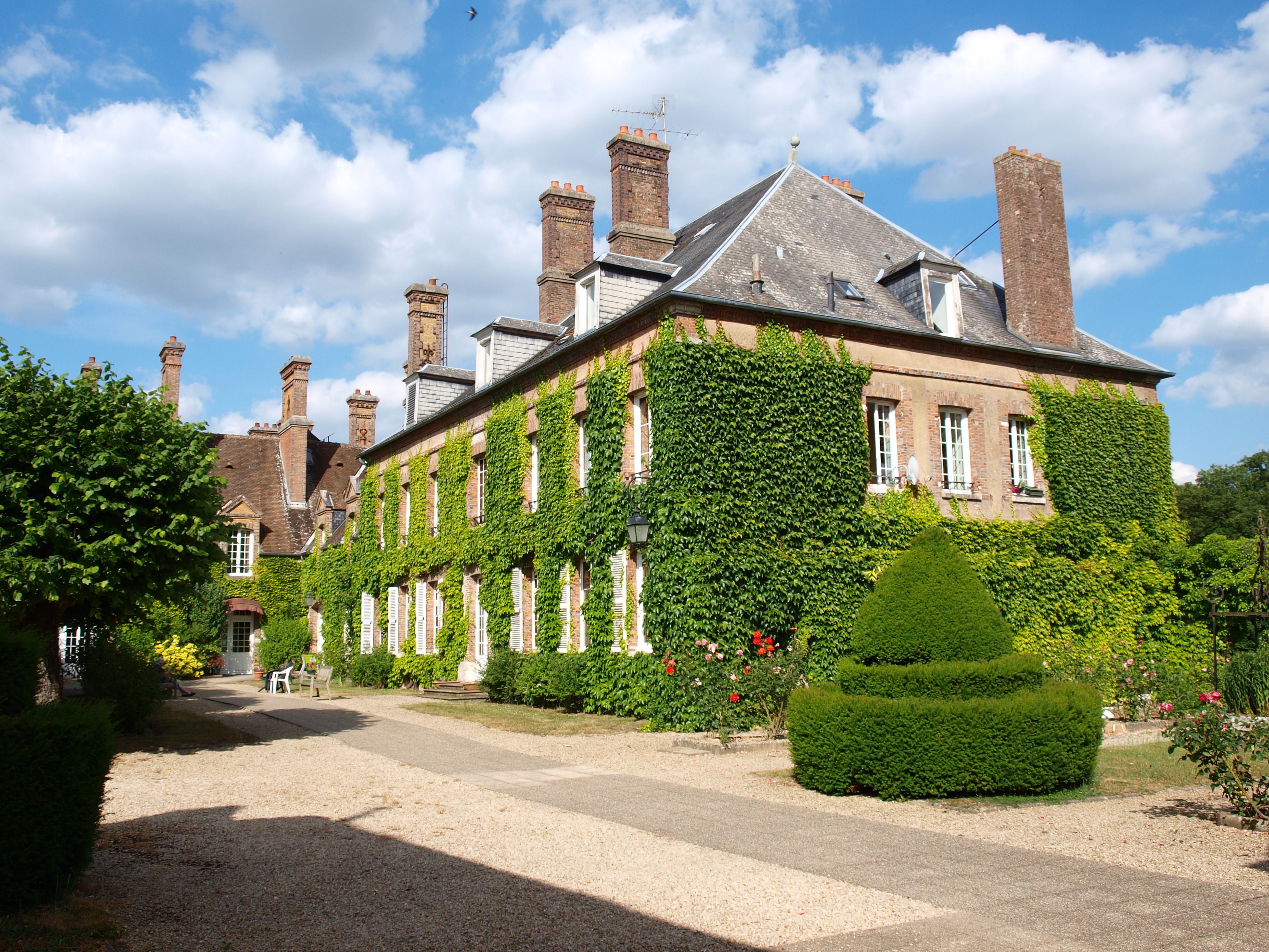 Villeniard-FR-77-château-bâtiments-03
