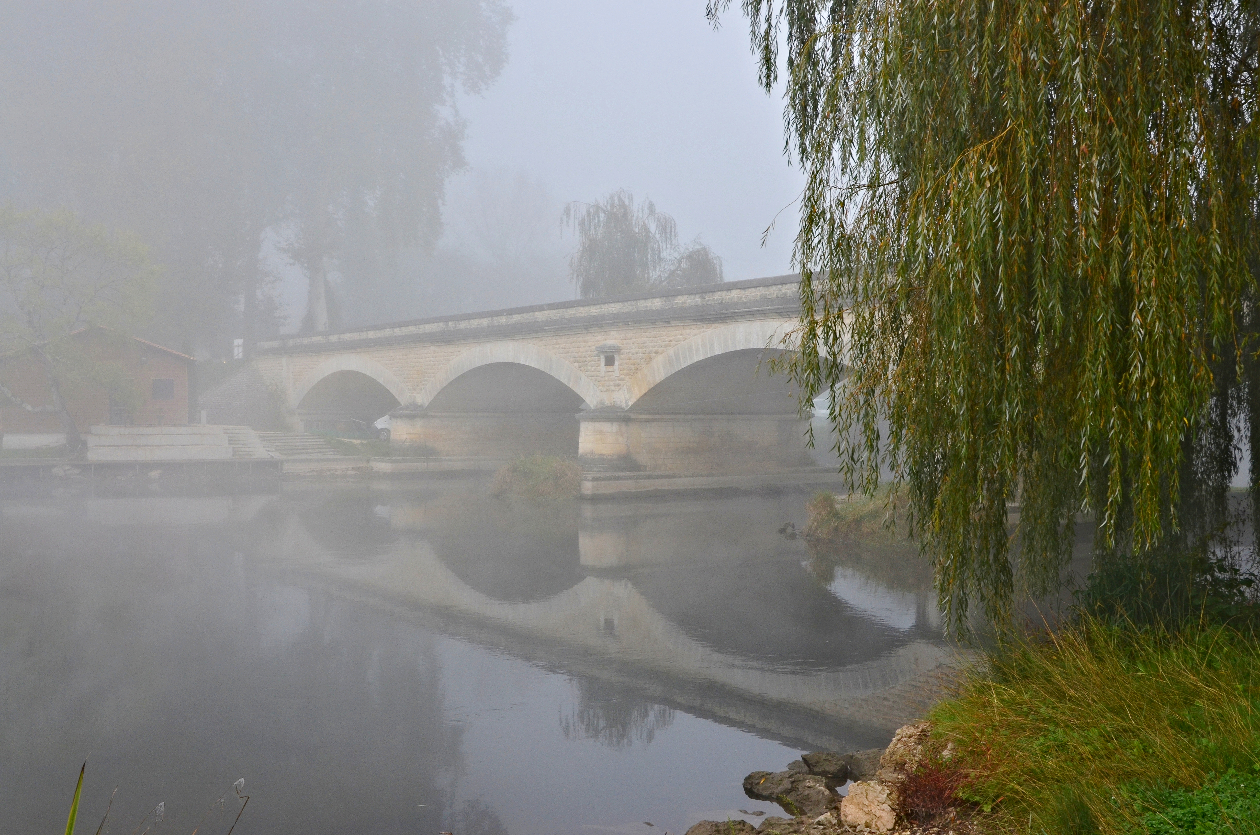 Aubeterre 16 Pont sur la Dronne 2013
