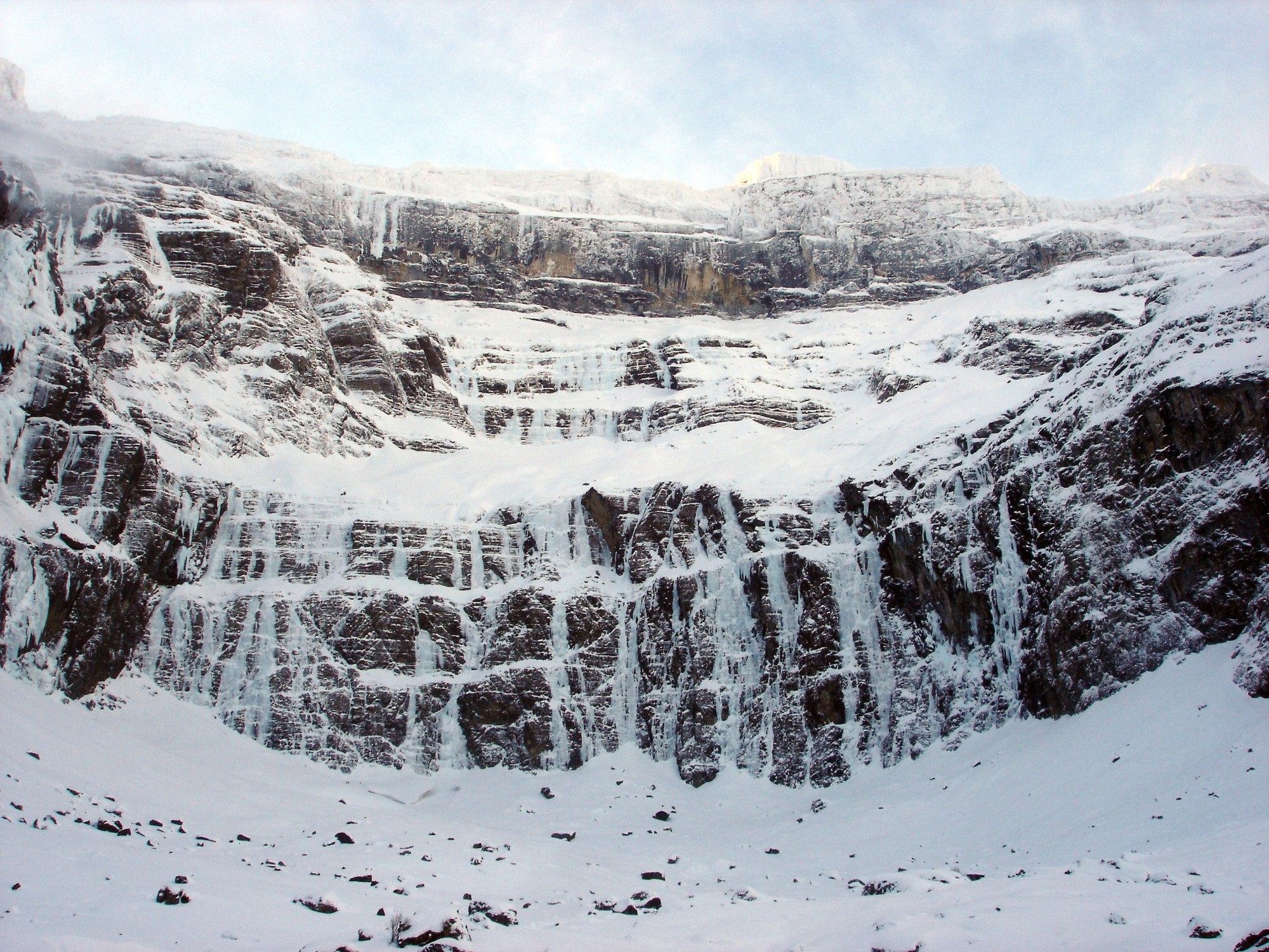 Cirque de Gavarnie in winter