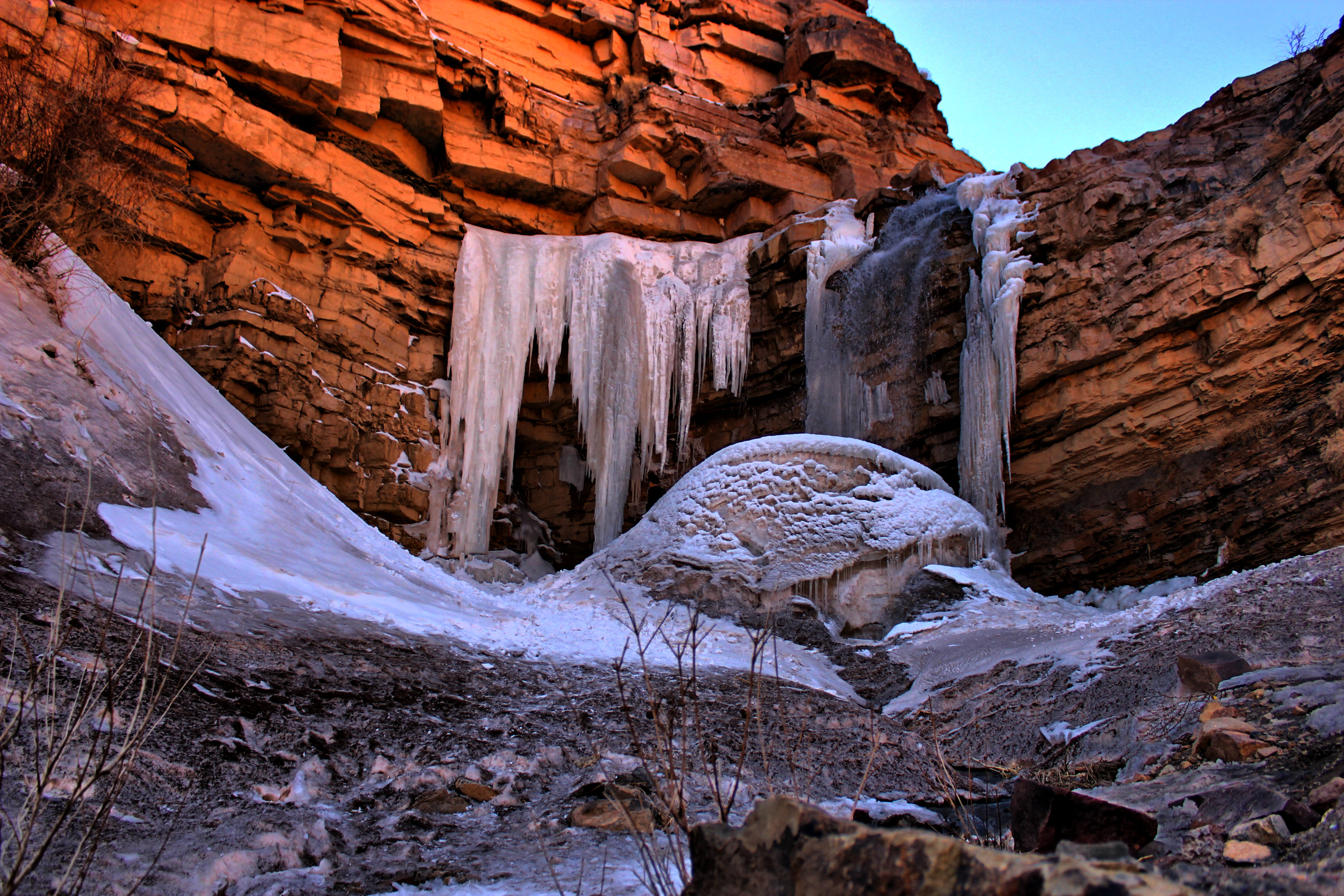 Frozen fall