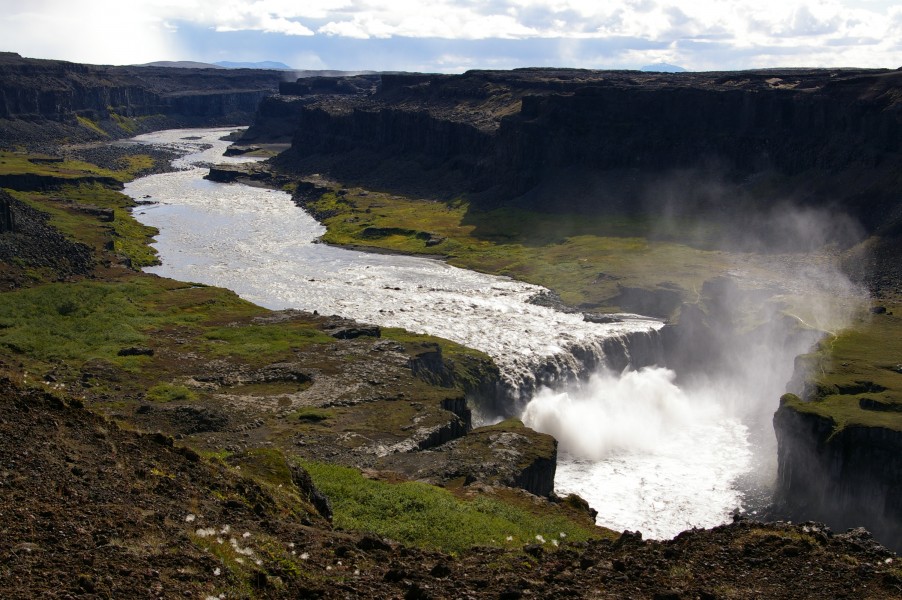 Hafragilsfoss waterfall 2007