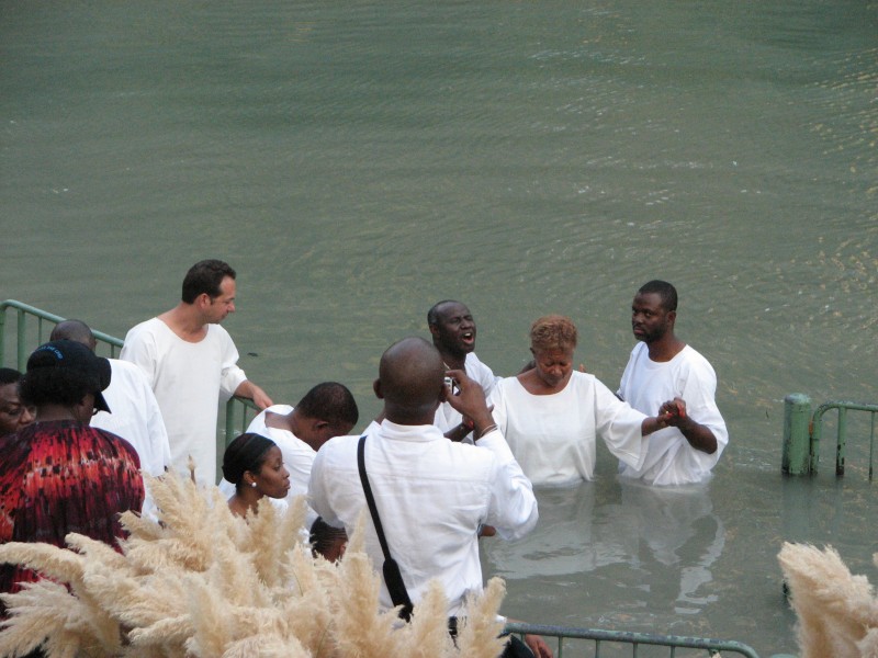 Christians in Jordan river are being reminded of their baptism sacrament, picture 1