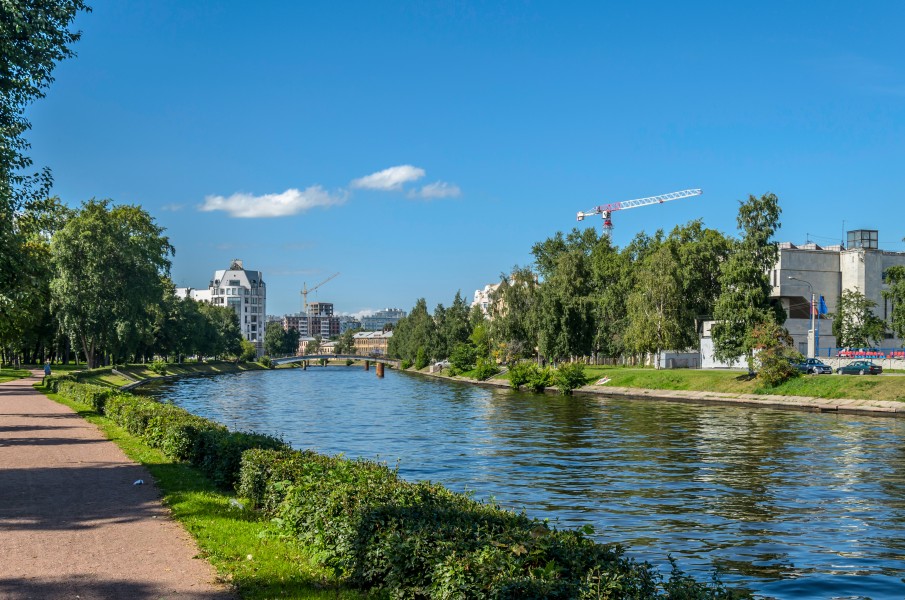 Zhdanovka River SPB 03