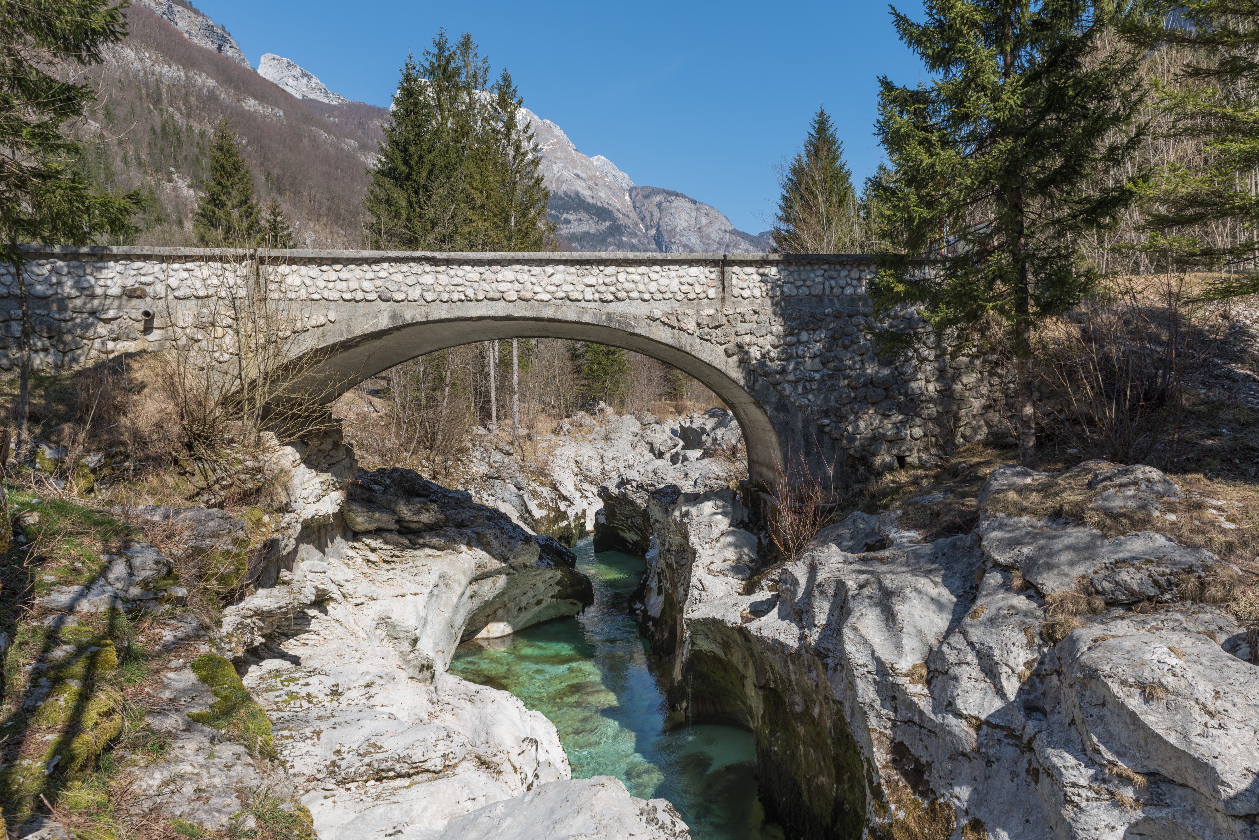 Bovec Spodnja Trenta Soča-Bruecke 10032015 0682
