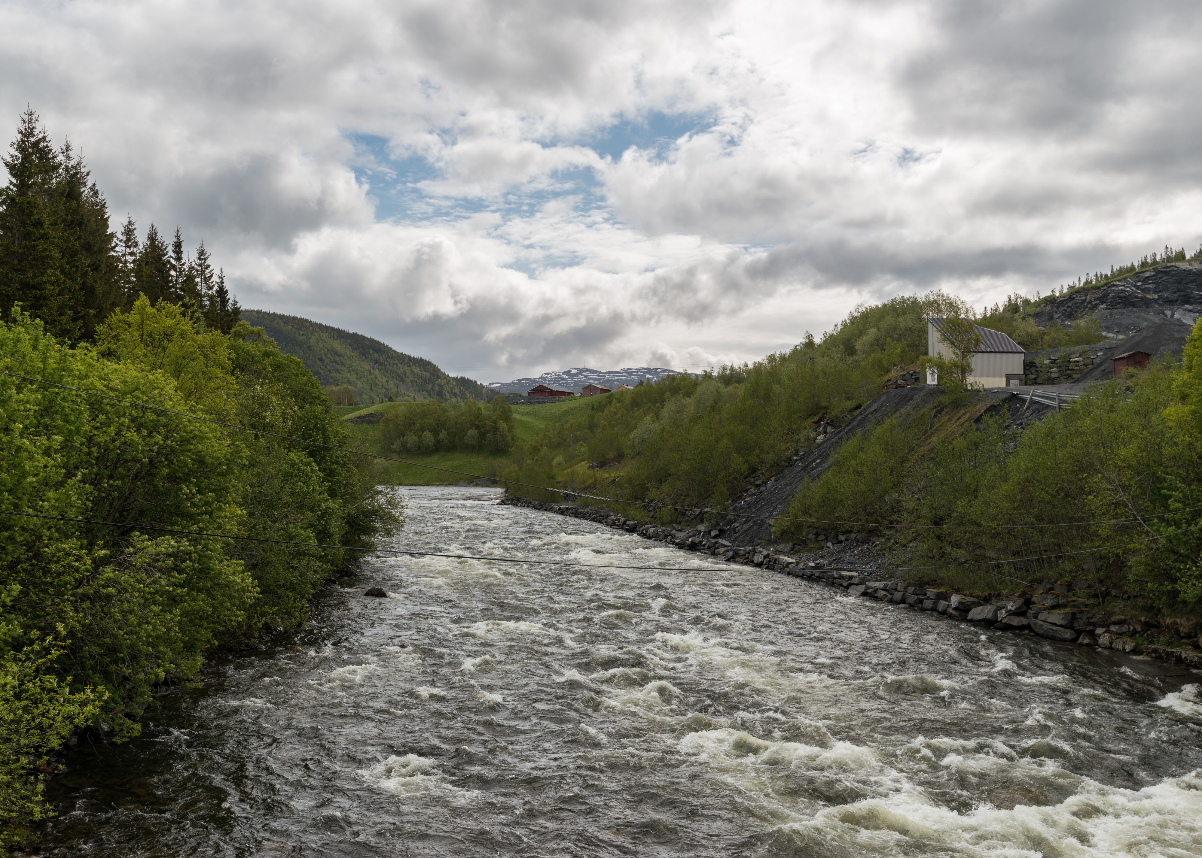 Fusta River, as seen from Fv78 20150607 1