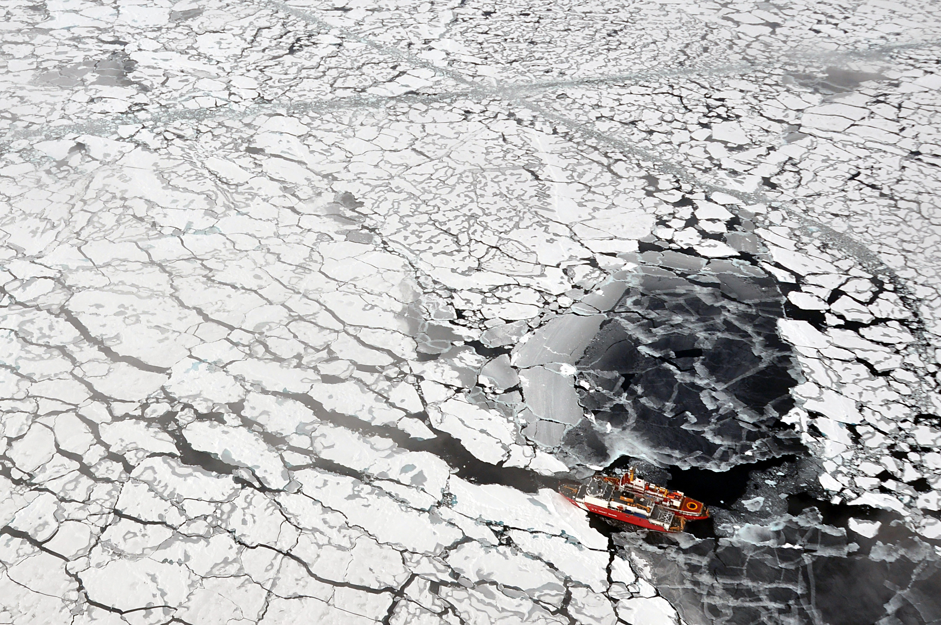 Arctic Intersection (4370266339)