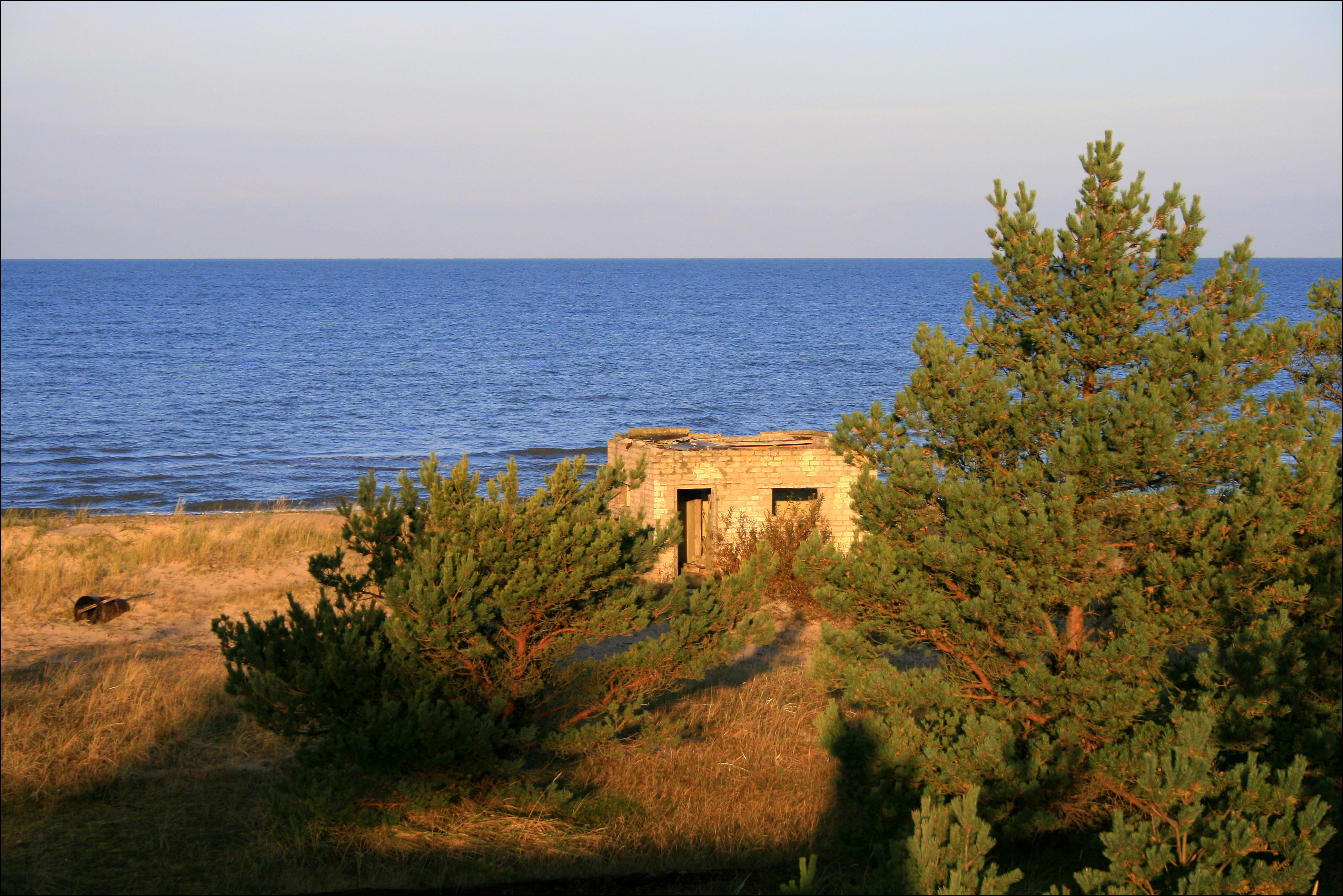 Former soviet border guards building - panoramio