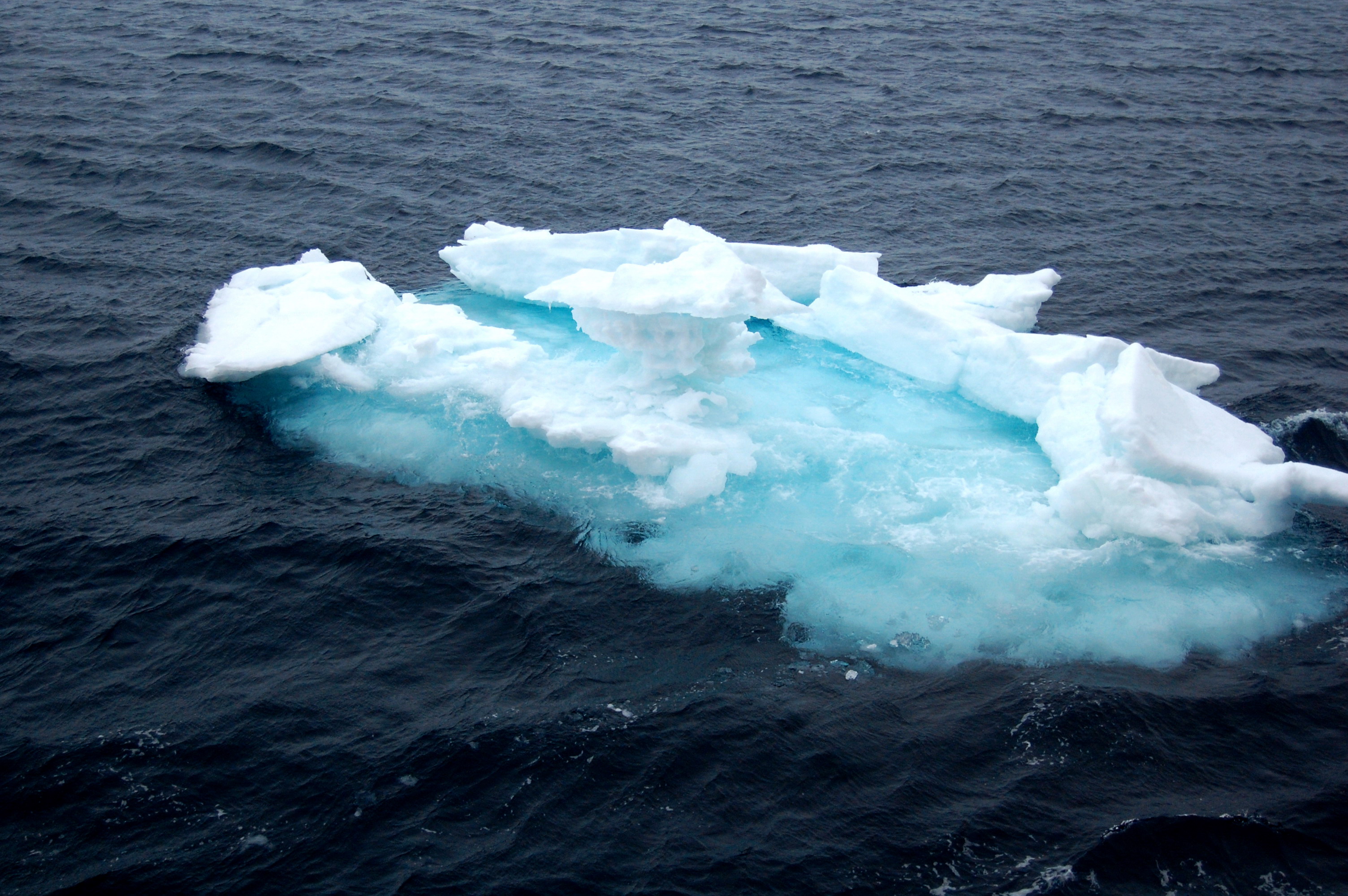 Ice in Arctic 2009