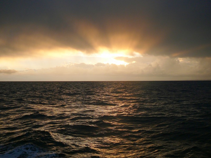 CSIRO ScienceImage 8209 Sunset over the Tasman Sea