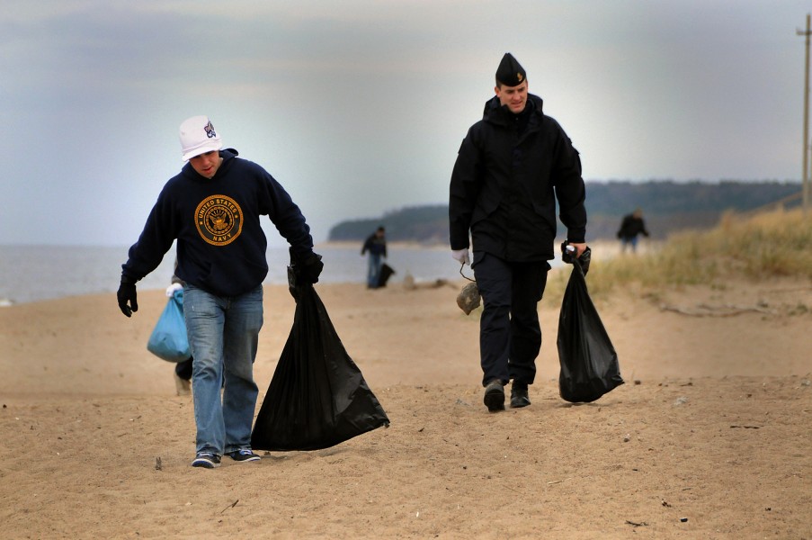 US Navy 100505-N-9917S-013 Sailors assigned to the guided-missile cruiser USS Vicksburg (CG 69) and the Lithuanian navy clean the Melrange Municipality beach in Klaipeda, Lithuania