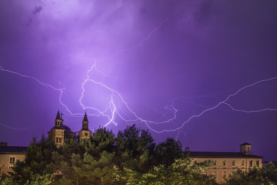 Tormenta eléctrica (9270285225)