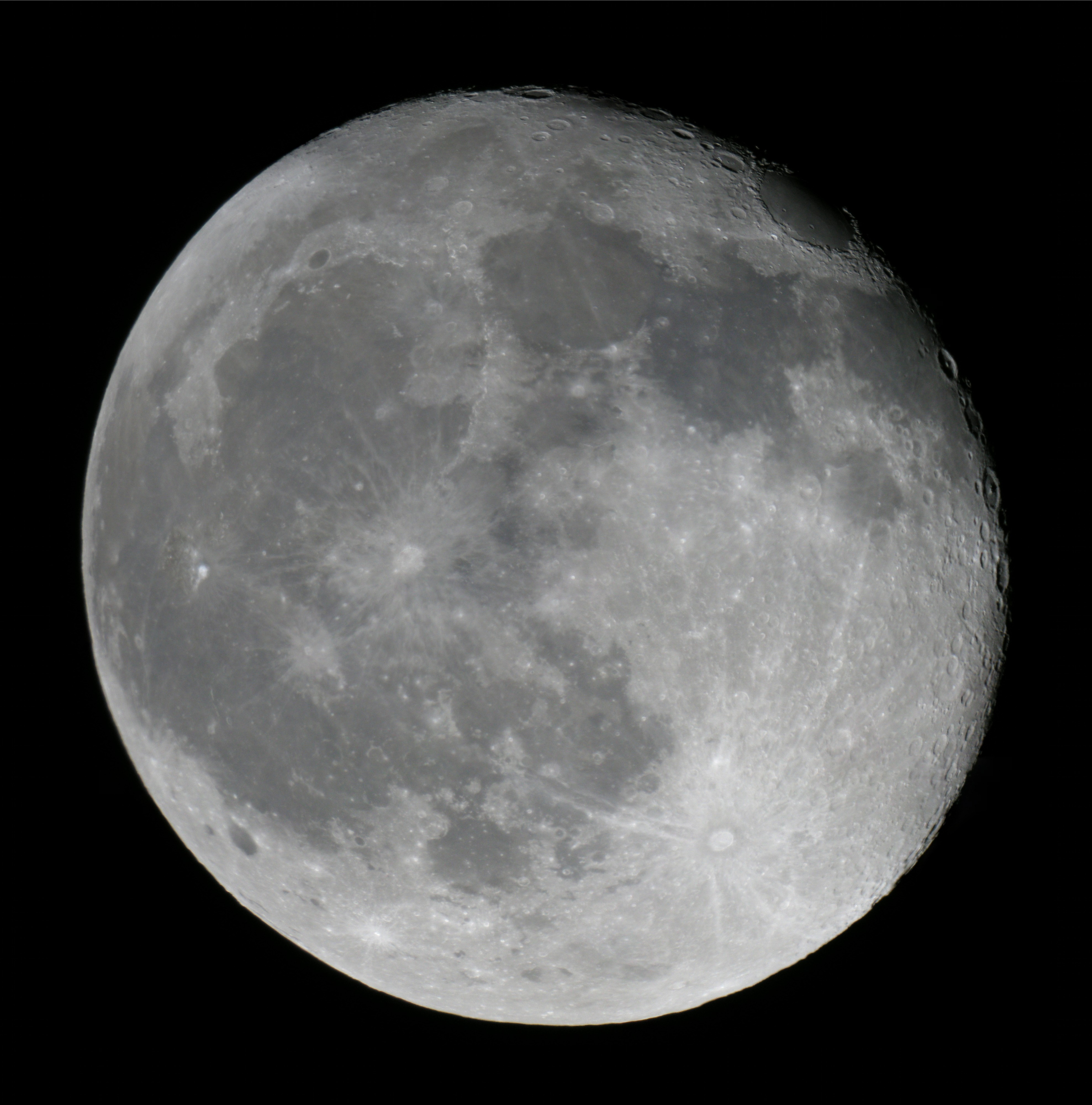 2011-11-12 gibbous-moon