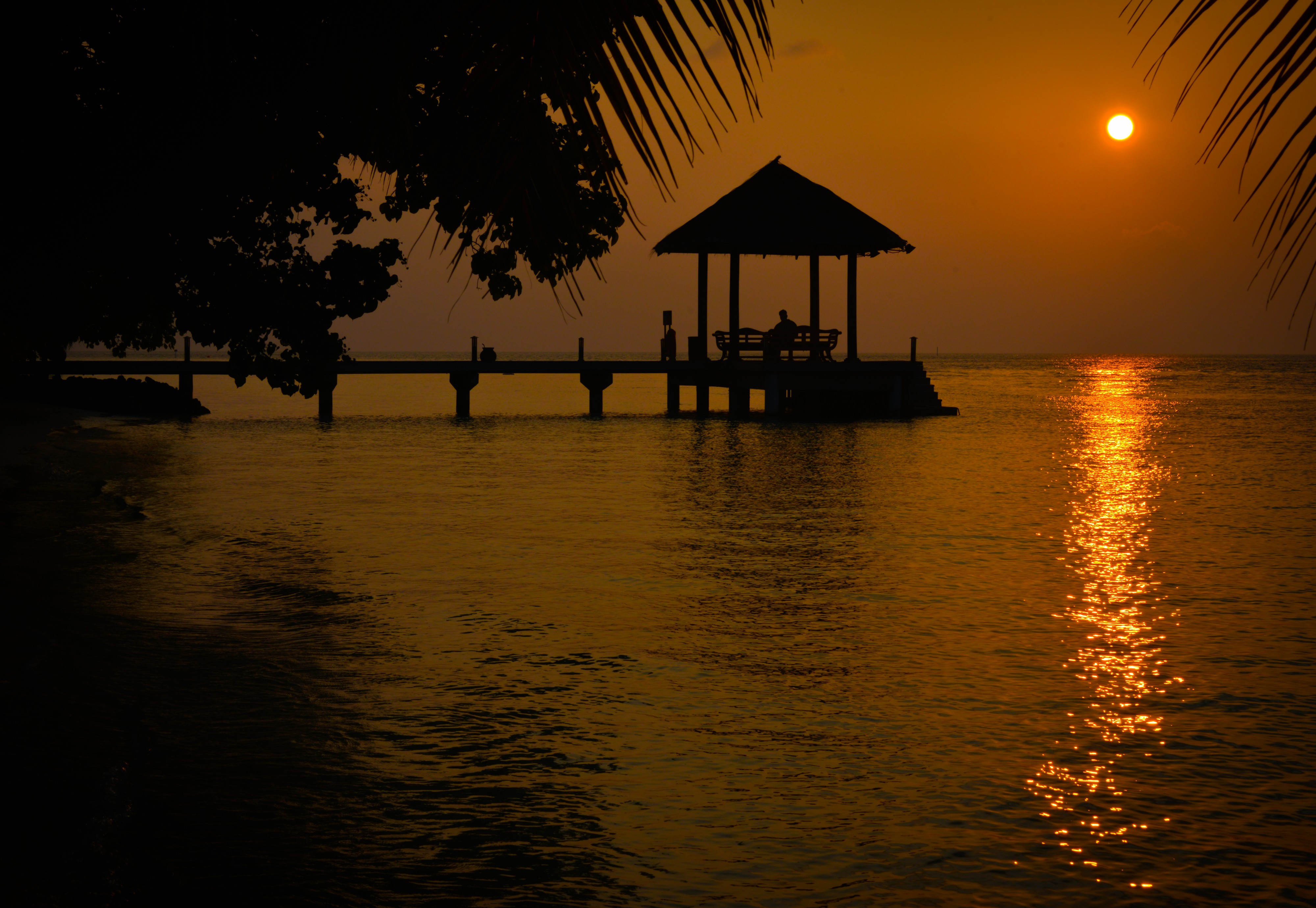 The pier at sundown (38858957602)