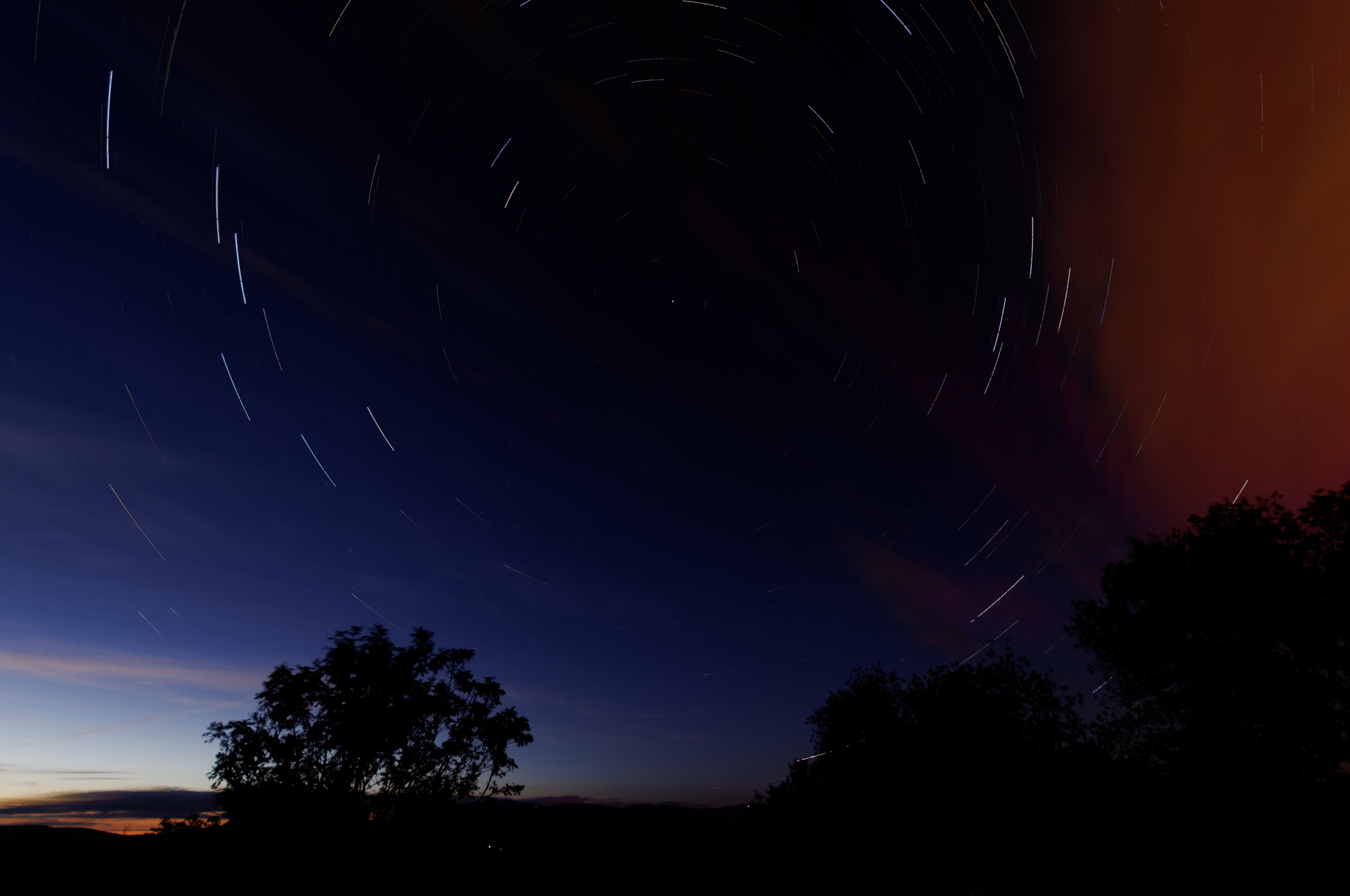 2011-08-28 22-03-23-startrails
