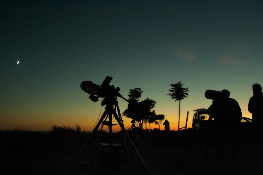 Mirando las estrellas (8137836170)