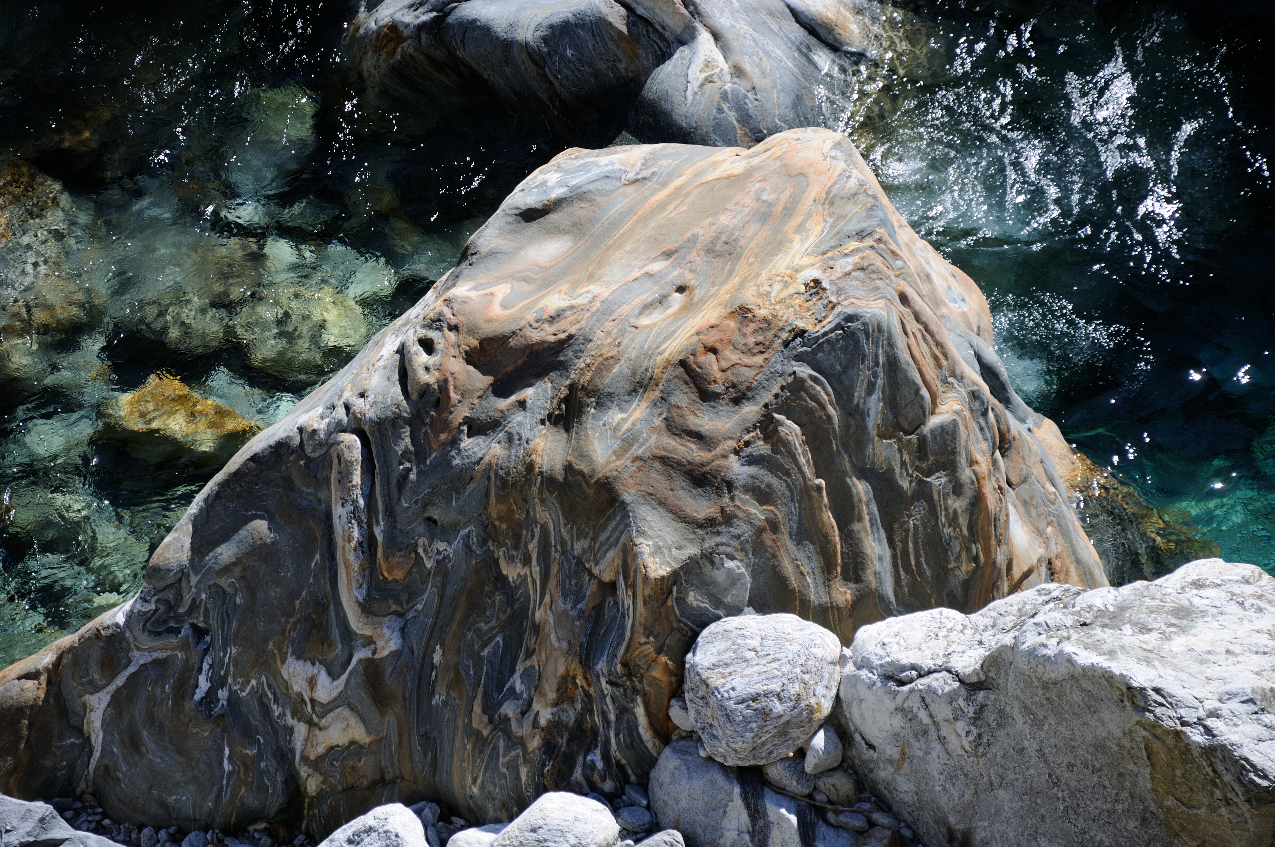 2013-08-13 08-32-46 Switzerland Cantone Ticino Brione (Verzasca) Brione