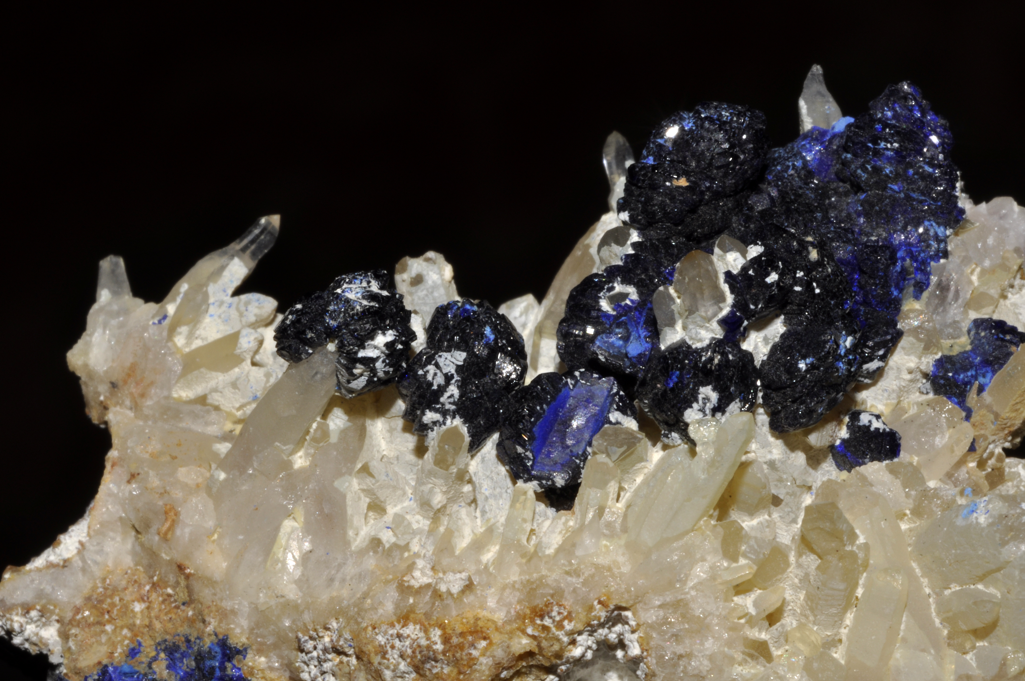 Azurite sur quartz (Maroc)