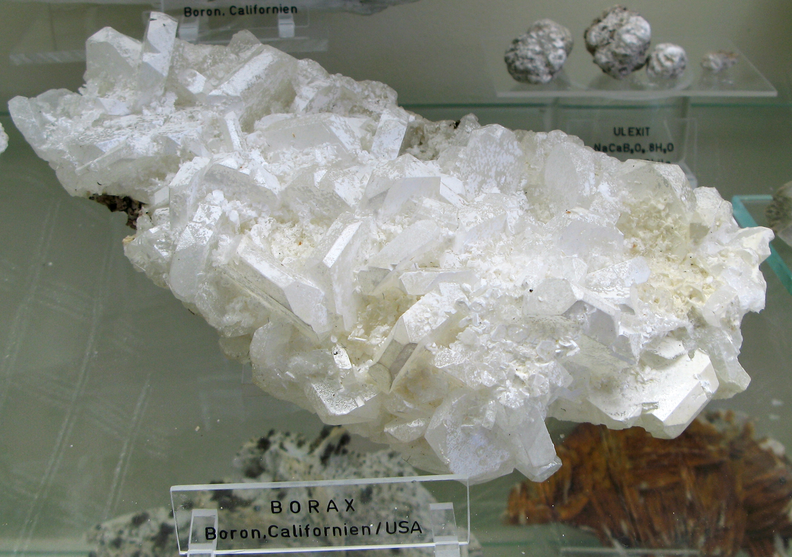 Borax (teilweise durchscheinend) - Boron, Californien, USA