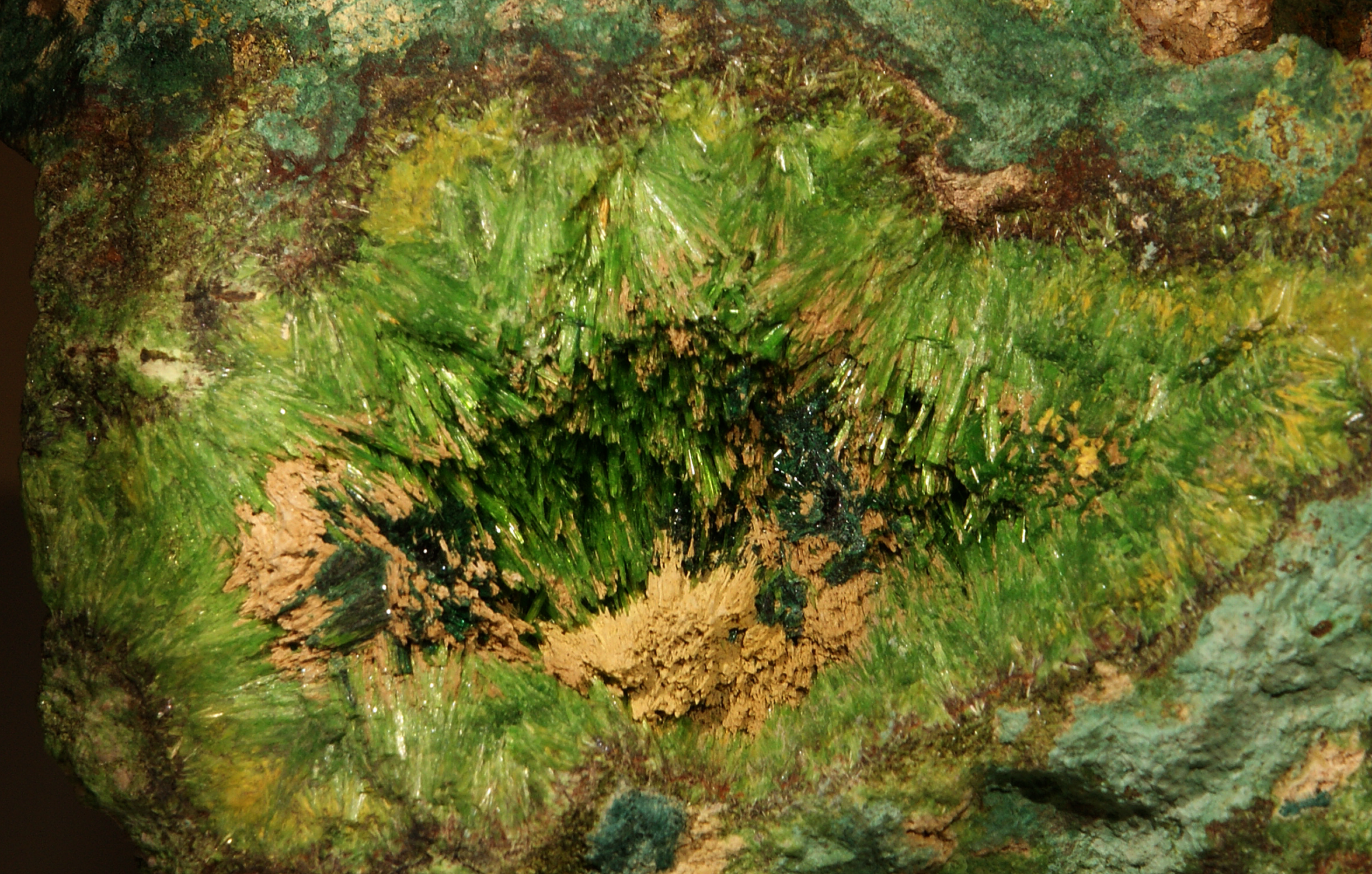 Cuprosklodowskite