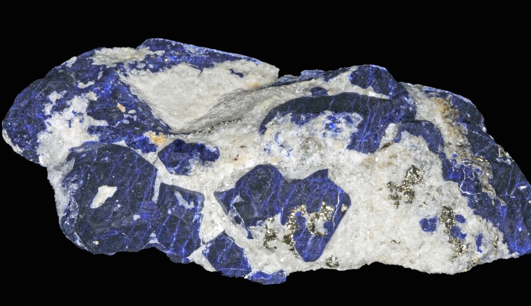 Lazurite, pyrite, calcite 1