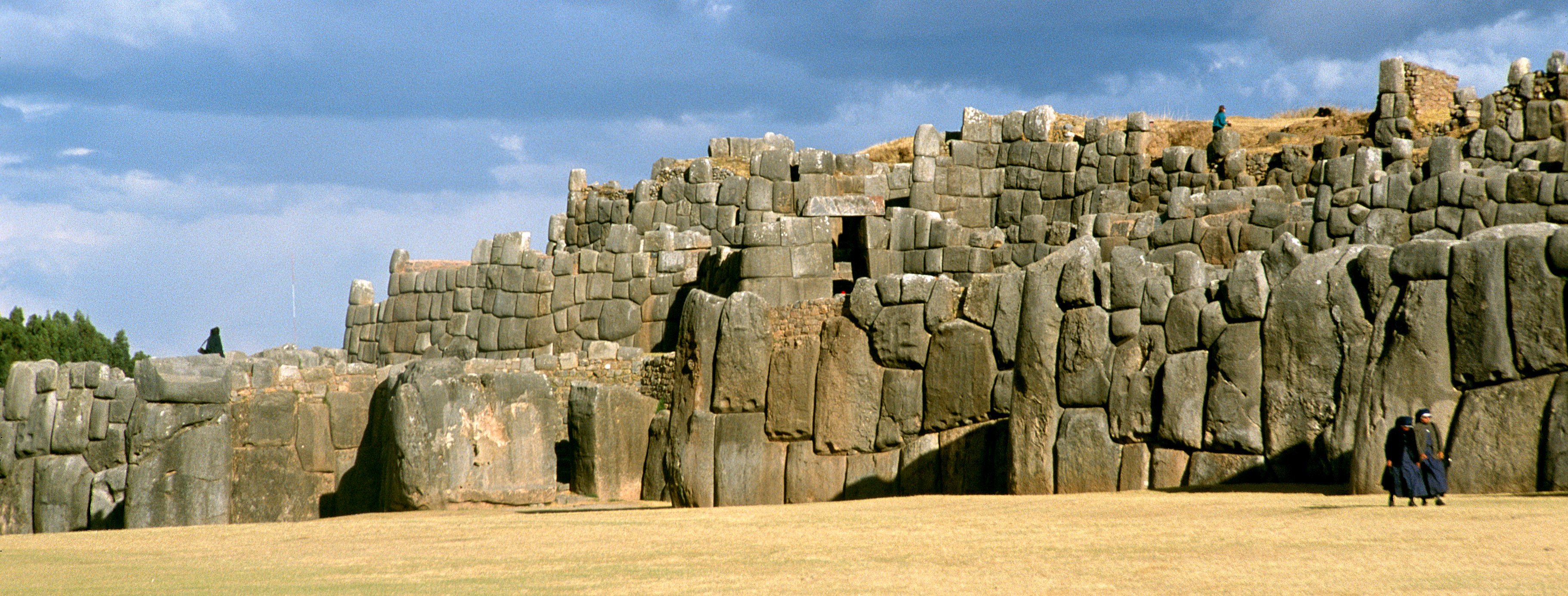 Sacsayhuaman-c01