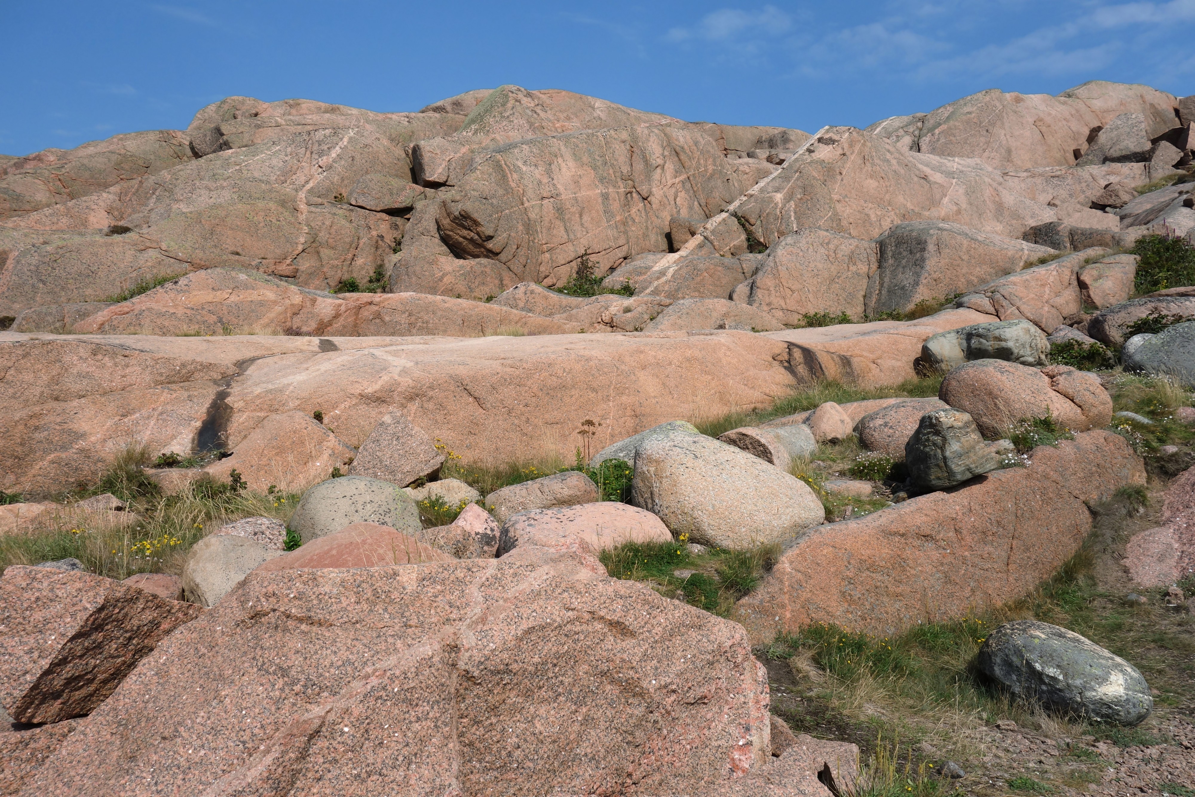 Cliffs and boulders at Stångehuvud