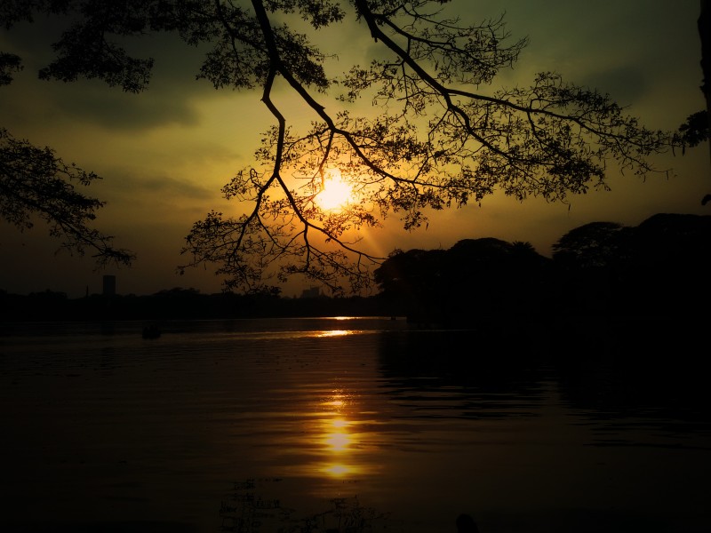 Sunset on Ulsoor lake