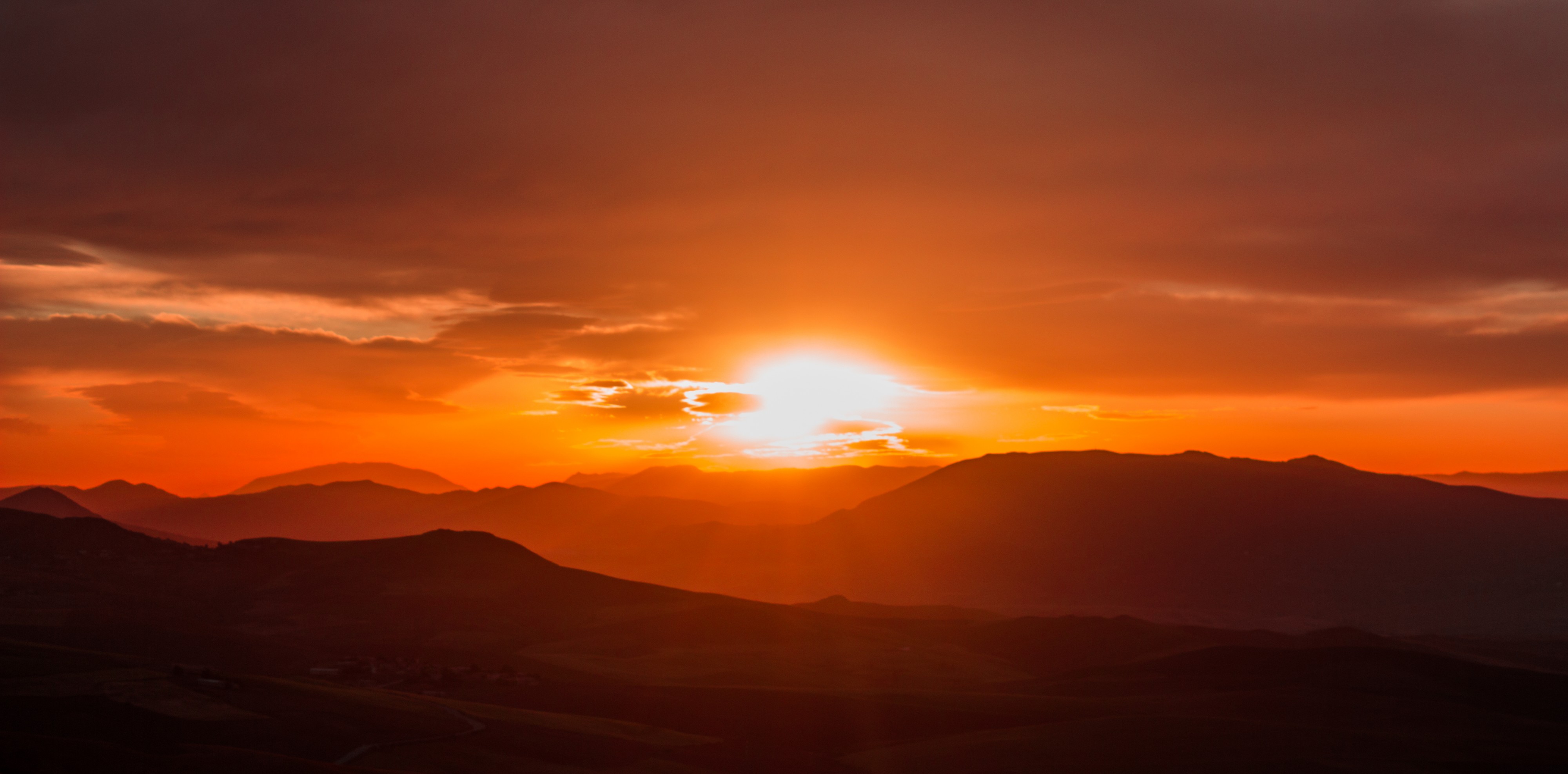 Coucher du soleil a Ahmed rachdi Mila - Algérie