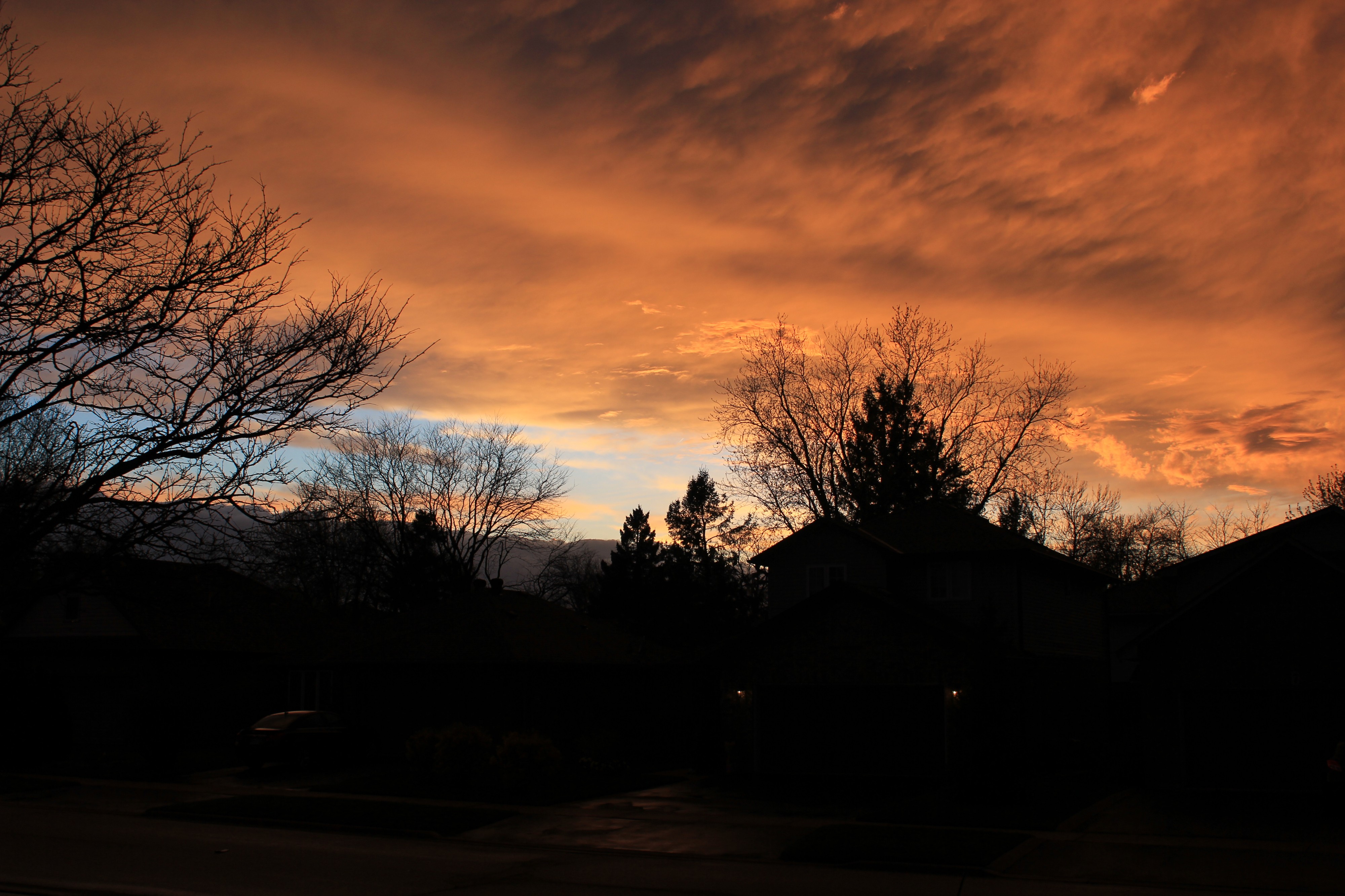 Waterdown at night-Laslovarga (1)