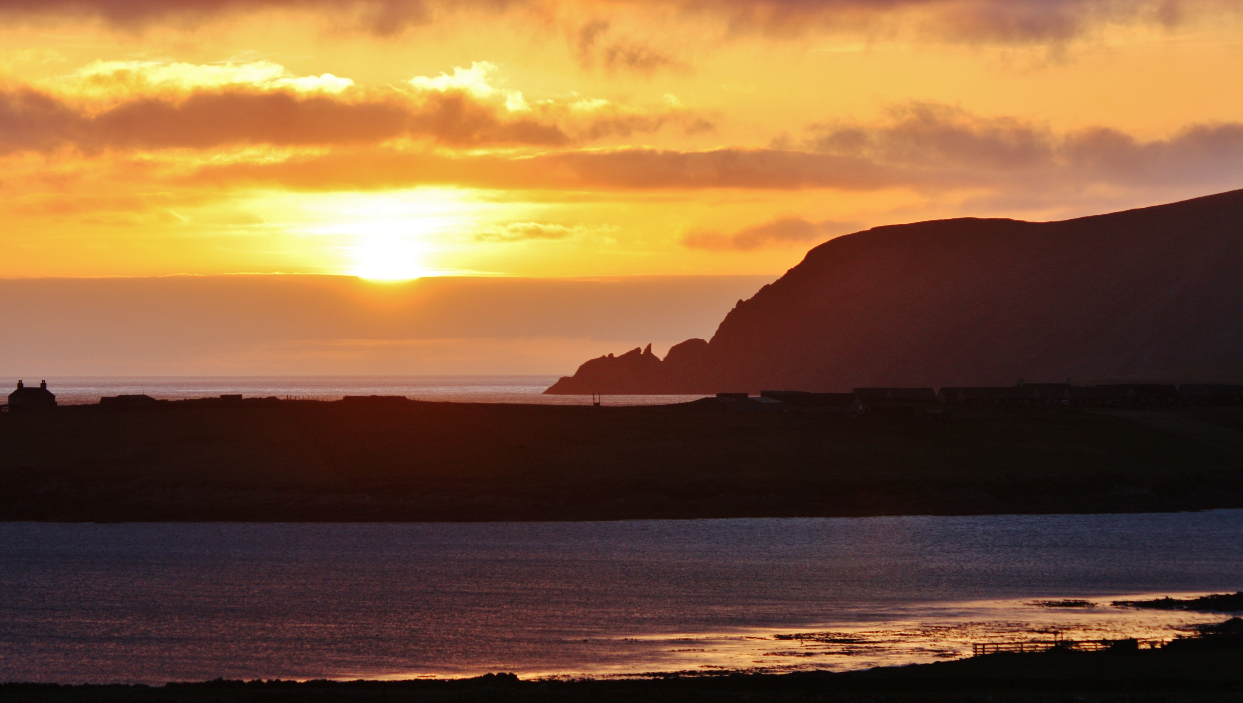 West Voe Sundown IMG 8175 (17060852629)