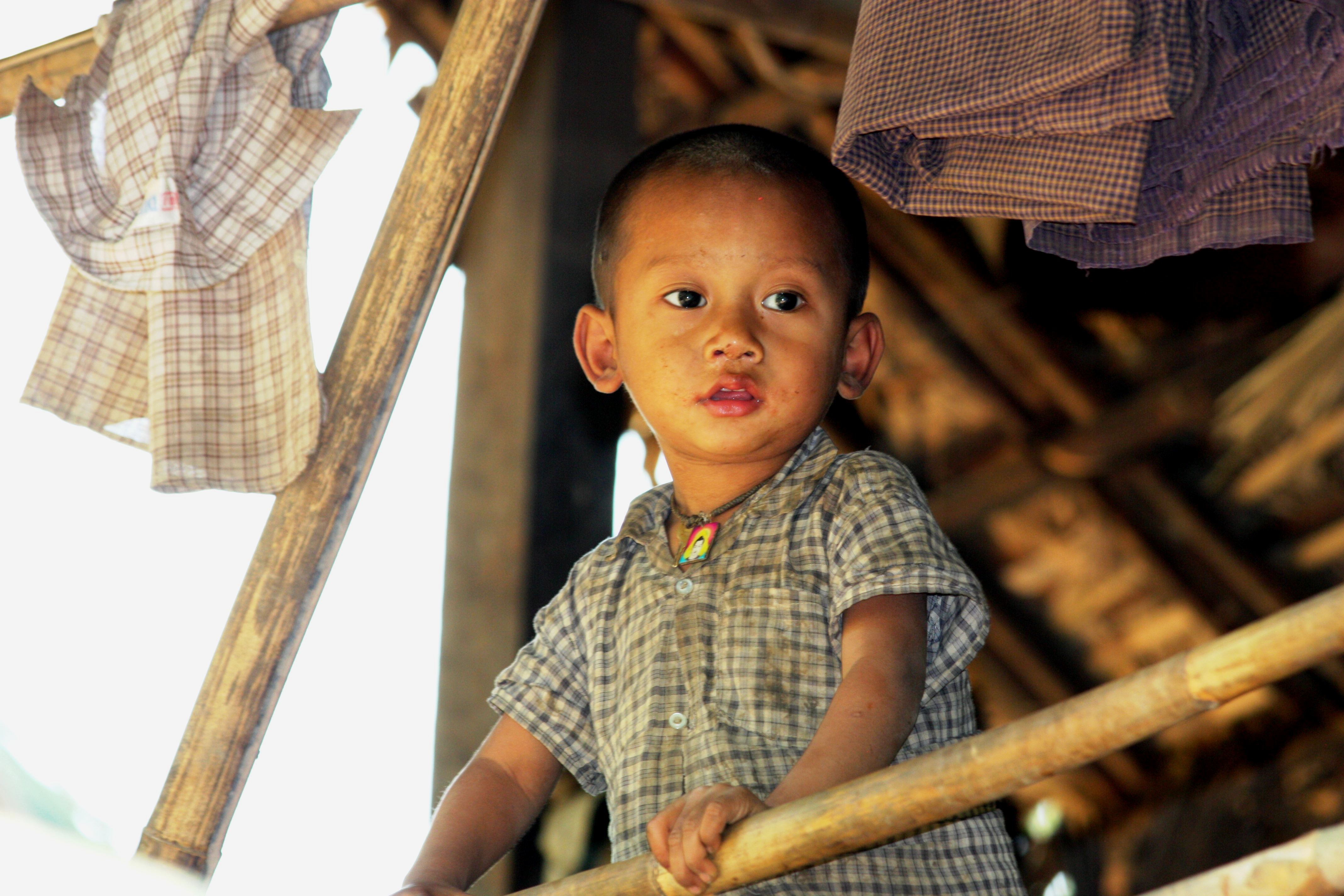 DSC0158 Burma Chin Village Look at from balcony (7374973590)