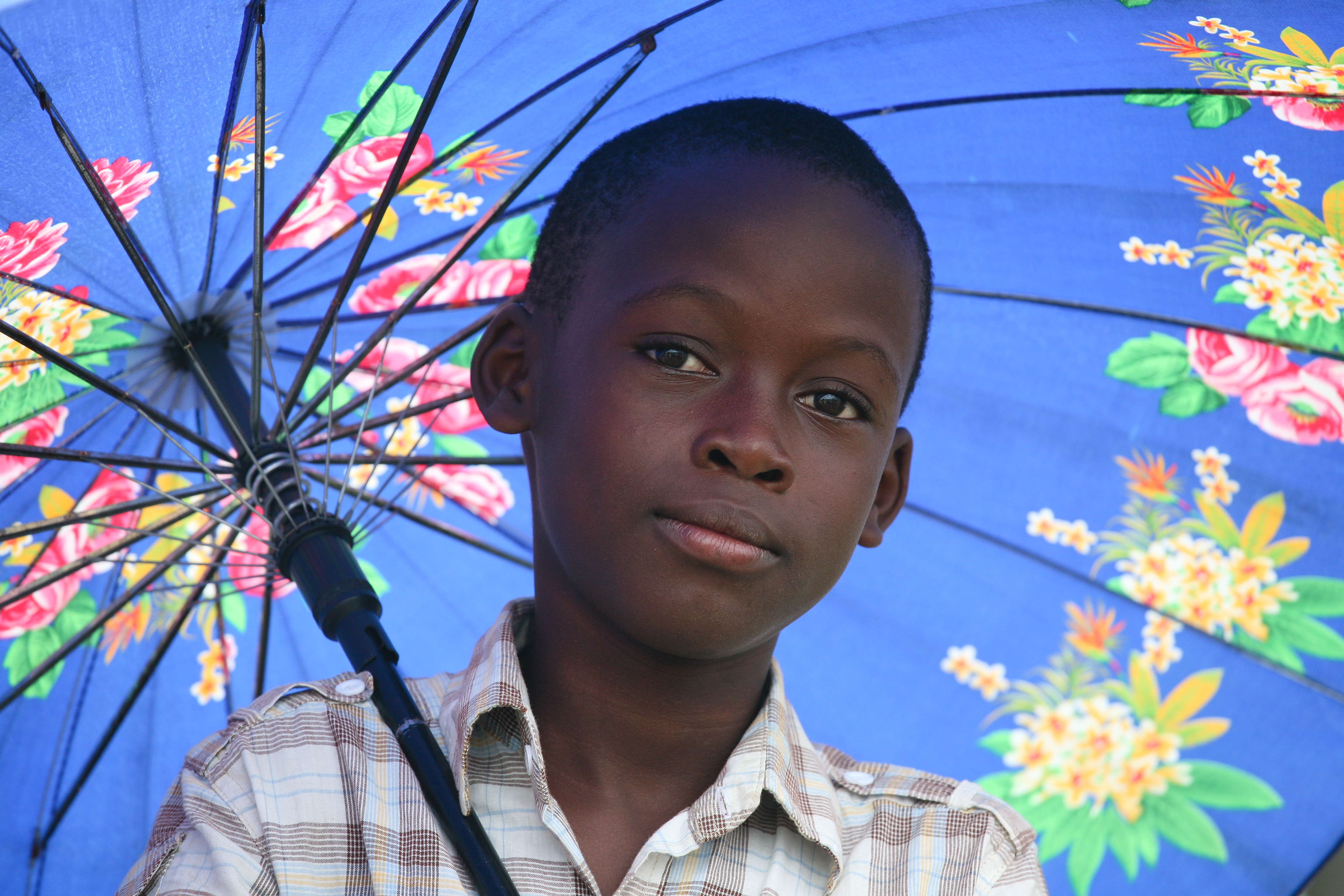 Haitian boy with umbrella (8582261222)