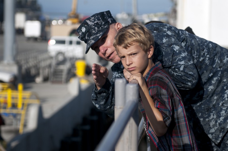 Flickr - Official U.S. Navy Imagery - USS Bunker Hill holds a friends and family cruise.