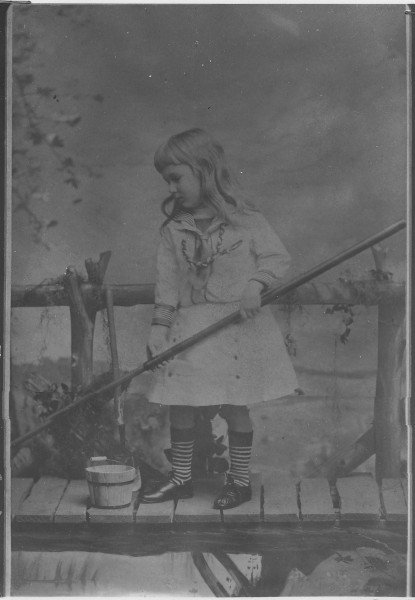 Franklin D. Roosevelt at 4 years old with long hair - NARA - 195310