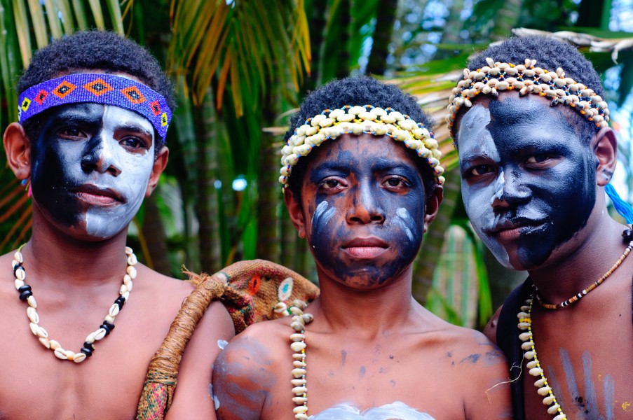 Moresby-kastom-dancers-2