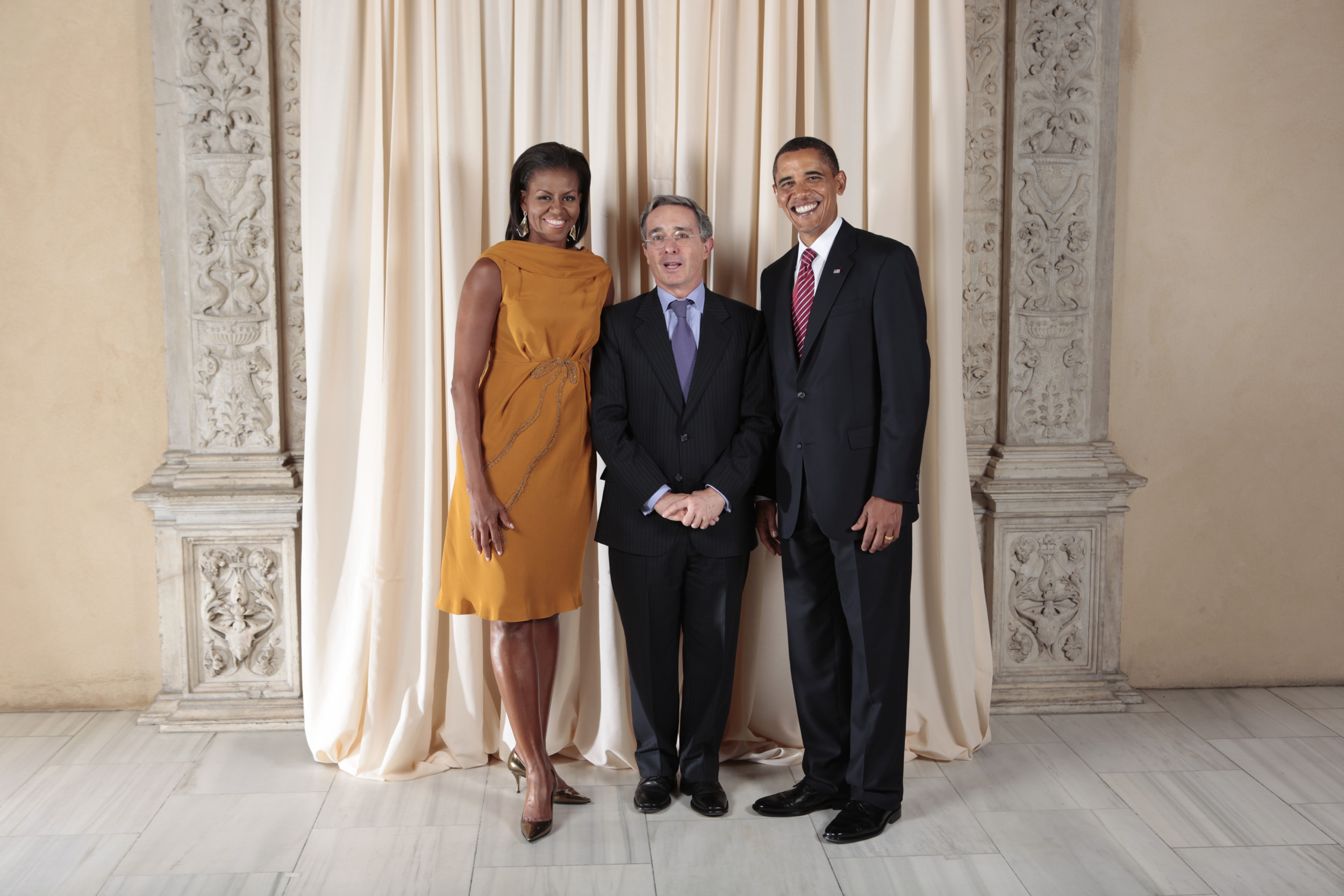 Alvaro Uribe Velez with Obamas