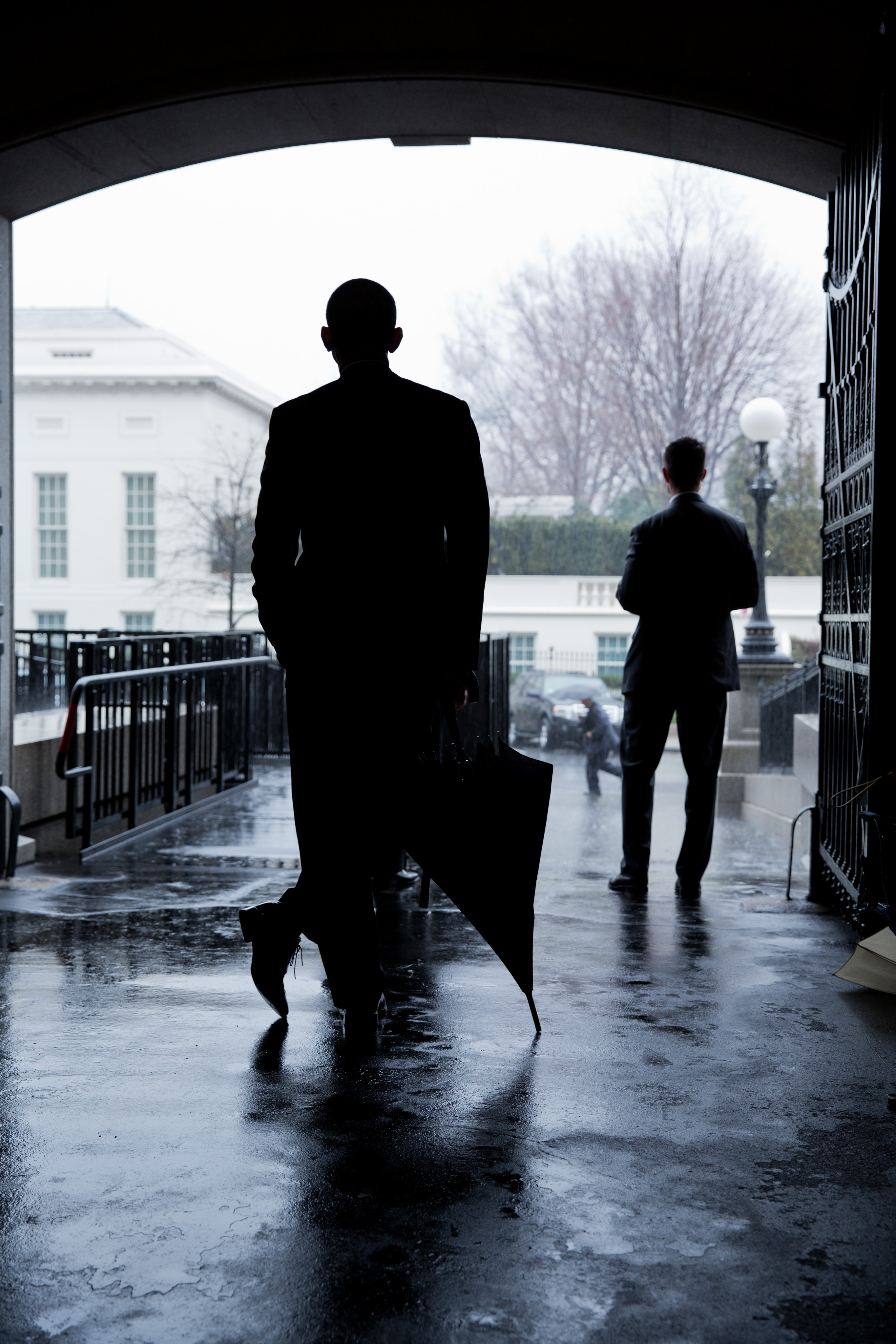 Barack Obama keeps dry