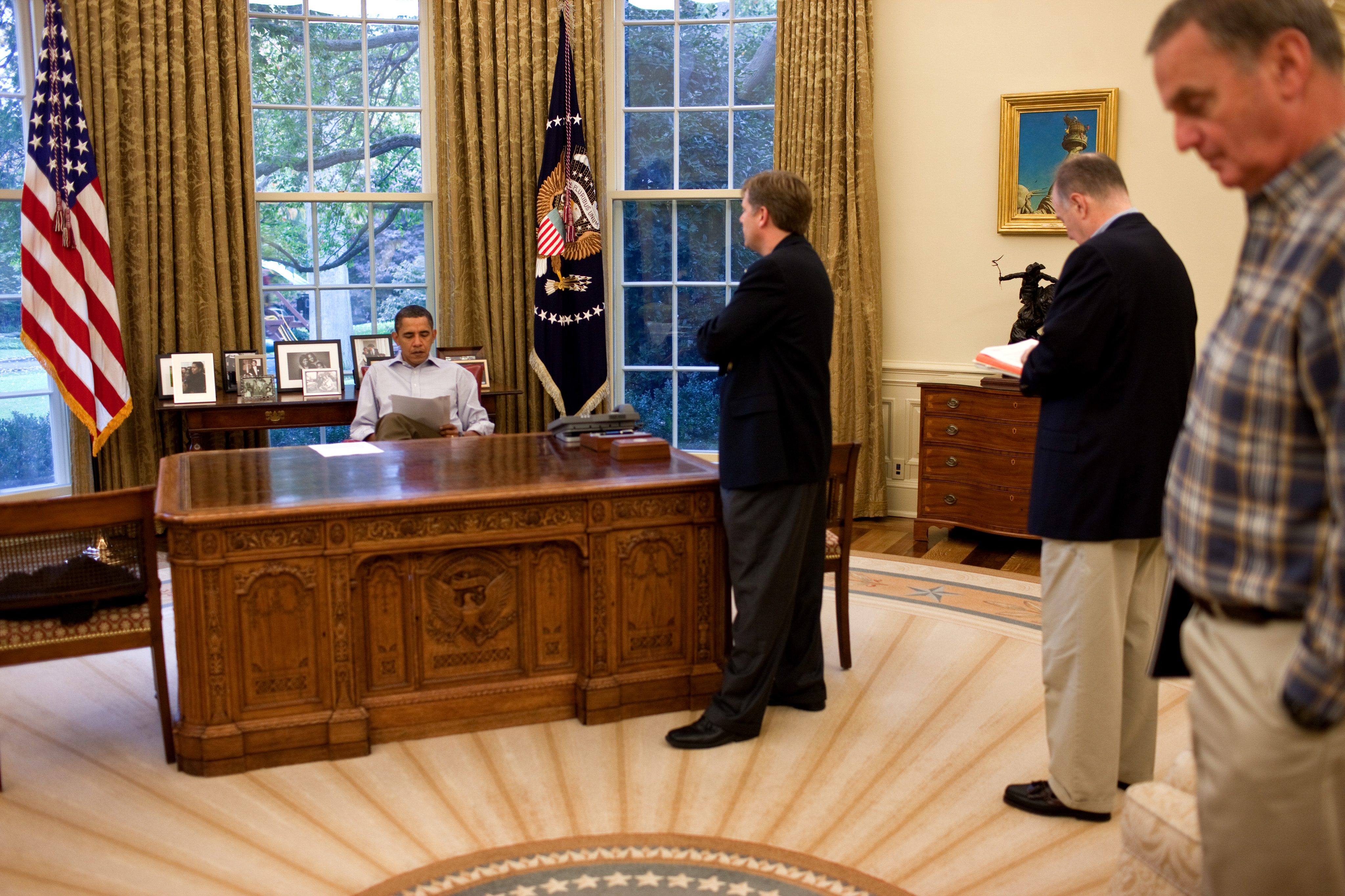 Barack Obama meets with Mike McFaul, Tom Donilon, and Gen. Jim Jones, 2009