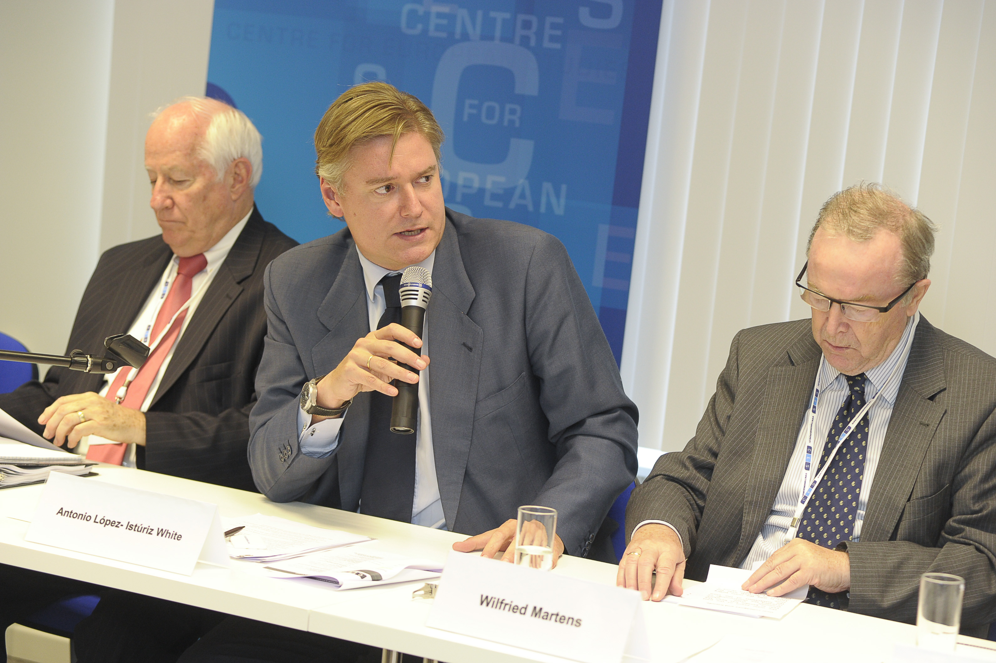 Flickr - europeanpeoplesparty - CES Transatlantic Seminar (12)