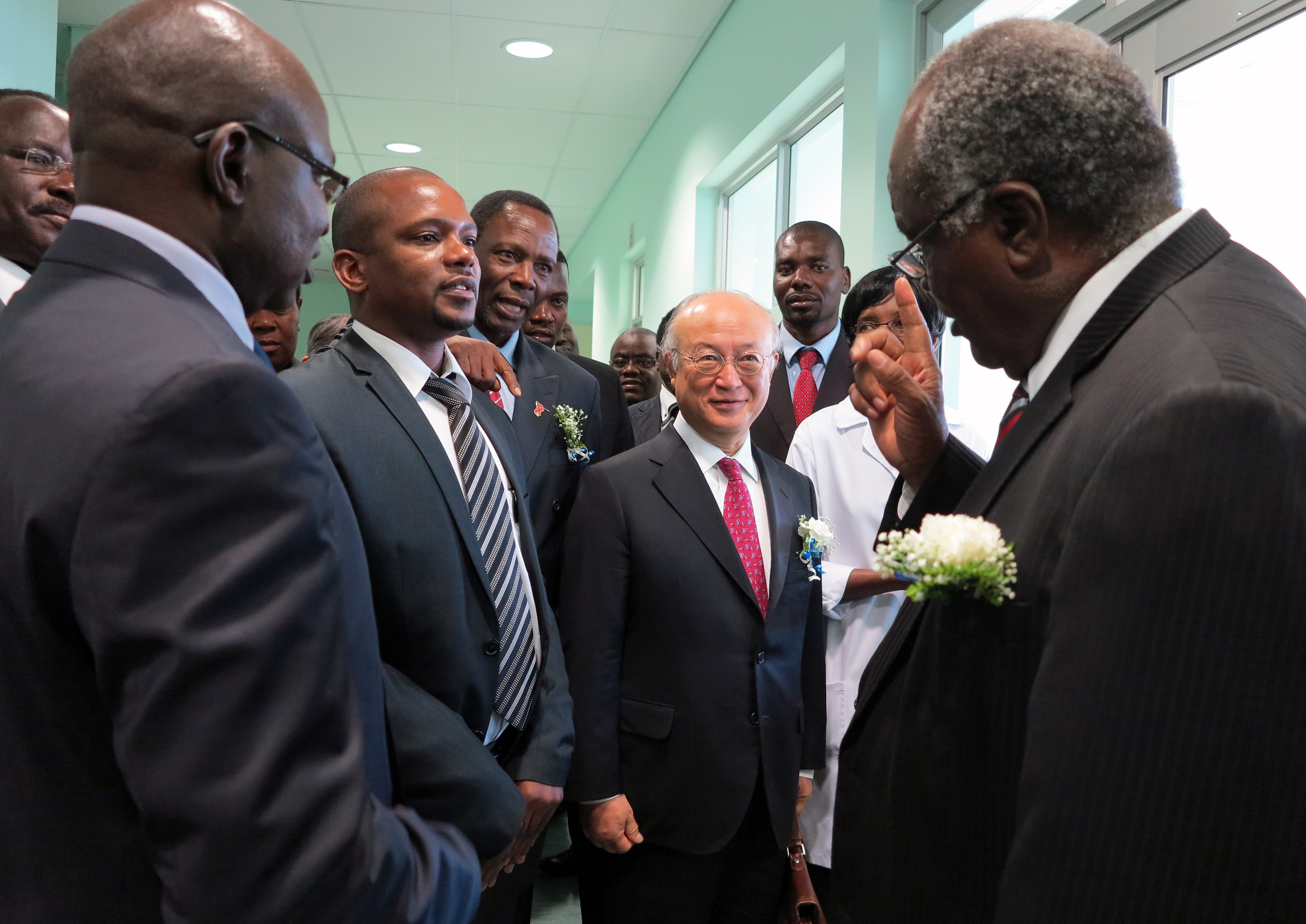 Hifikepunye Pohamba, Richard Kamwi & Yukiya Amano (01810454) (12221211176)