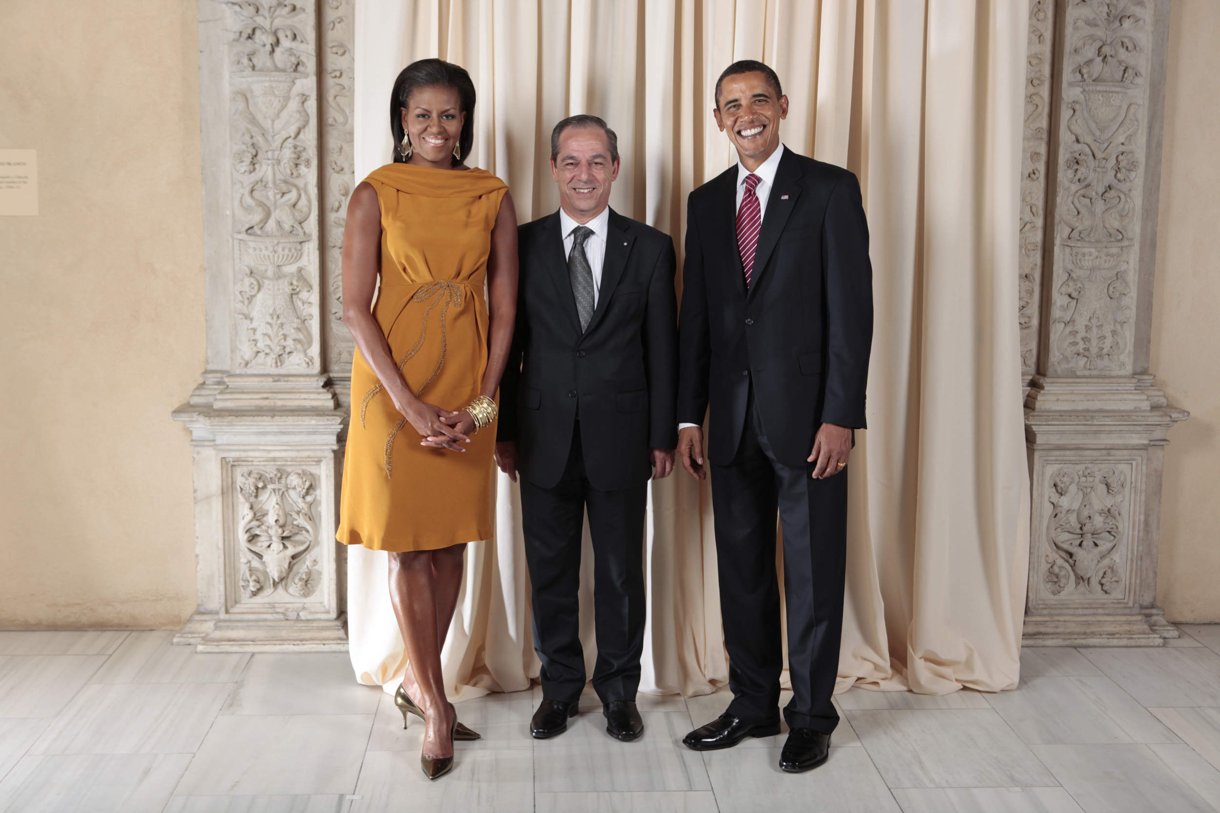 Lawrence Gonzi with Obamas